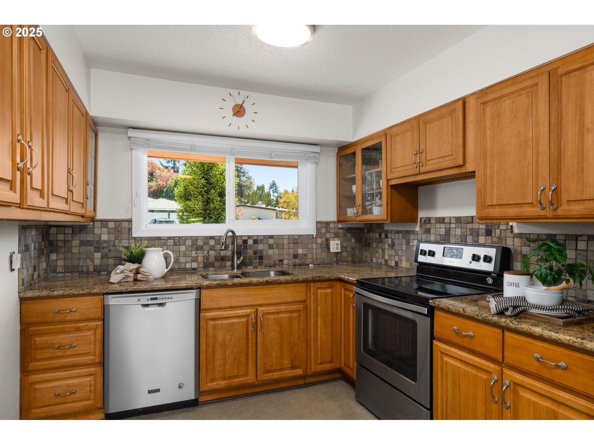 6225 SW MAD HATTER LN, Beaverton