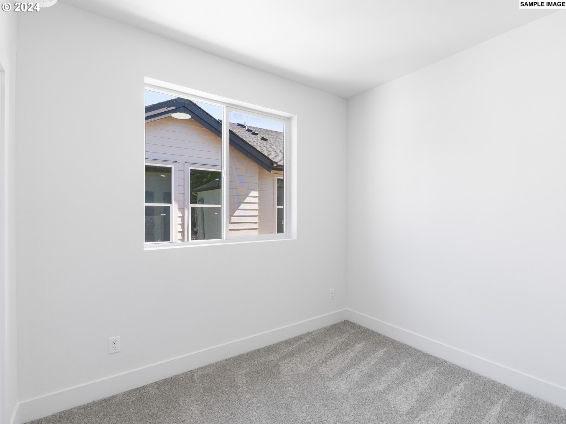 6677 N Fessenden ST 15