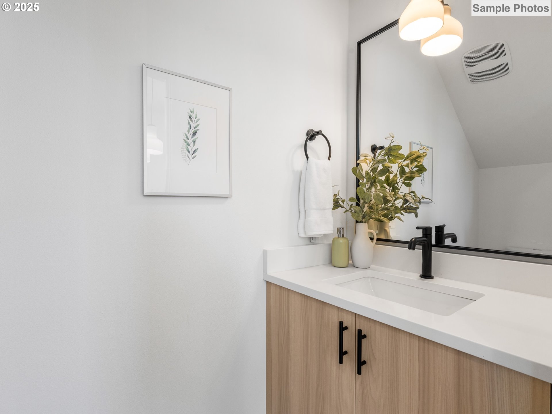 4320 N Gantenbein AVE 1