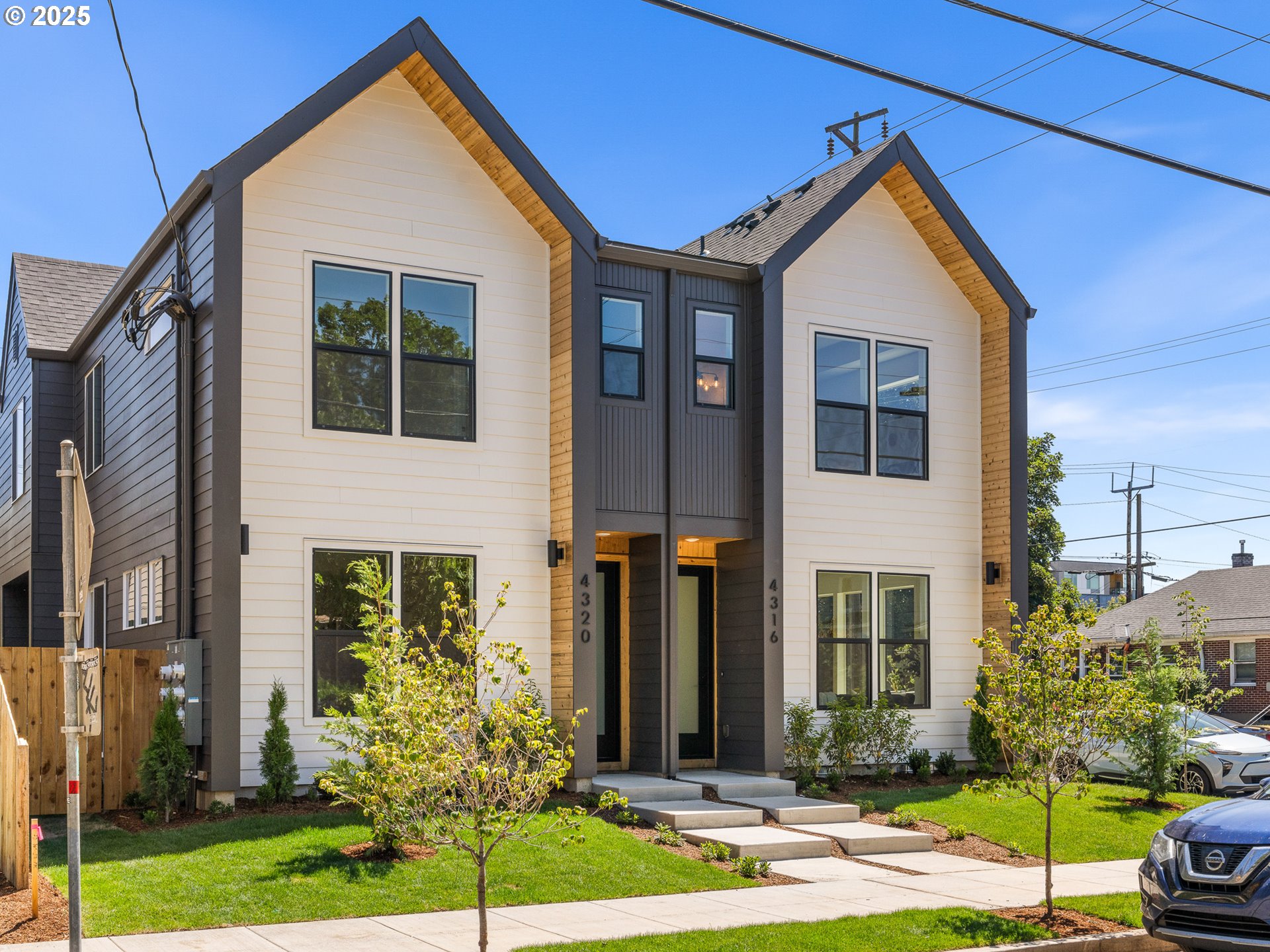 4320 N Gantenbein AVE 1