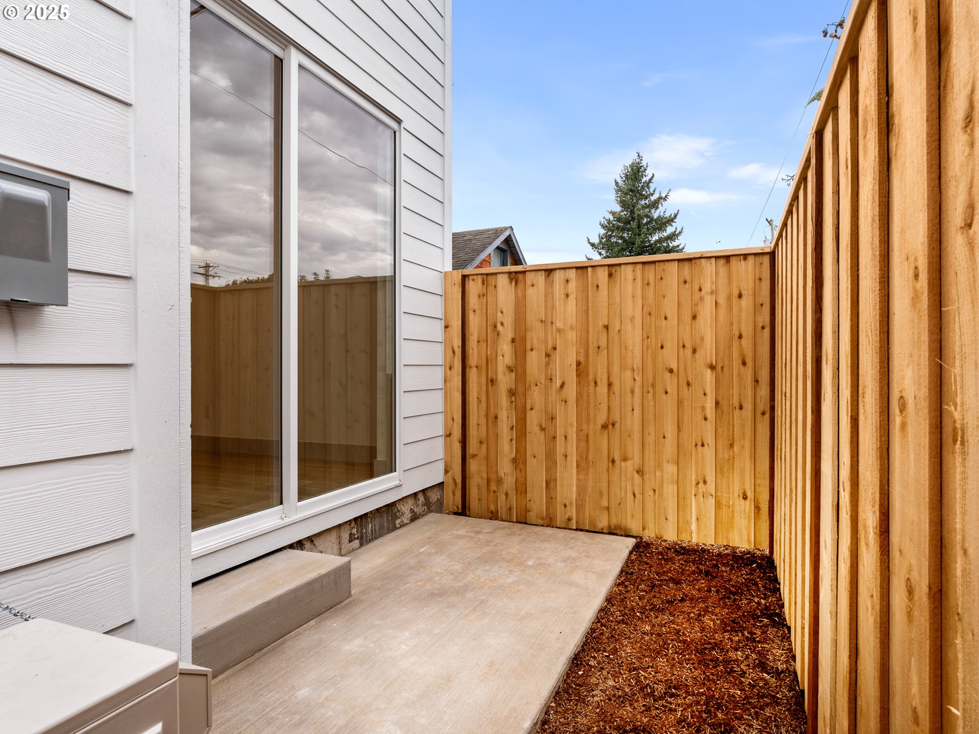 7379 N Mobile AVE, Portland