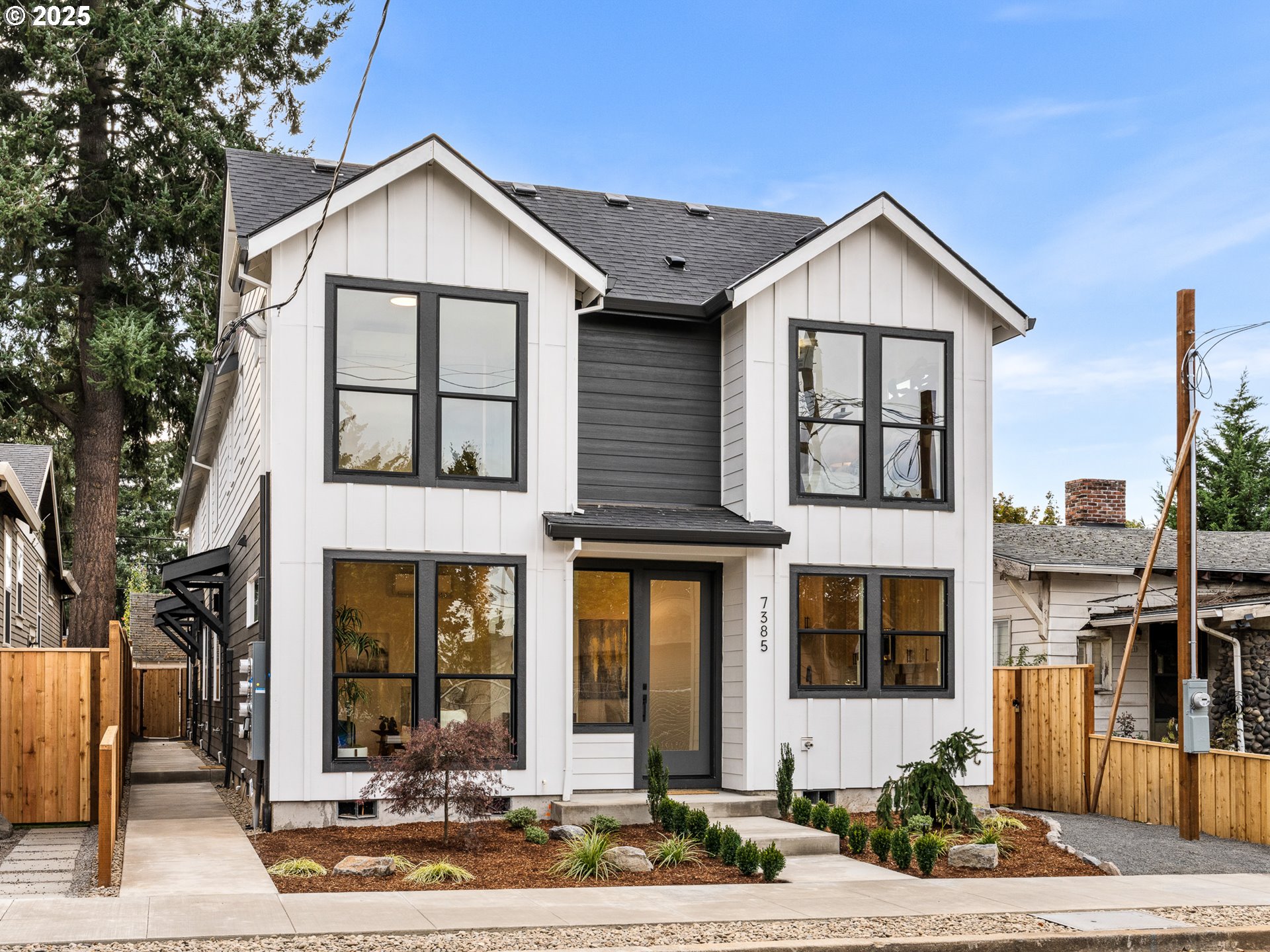 7379 N Mobile AVE, Portland