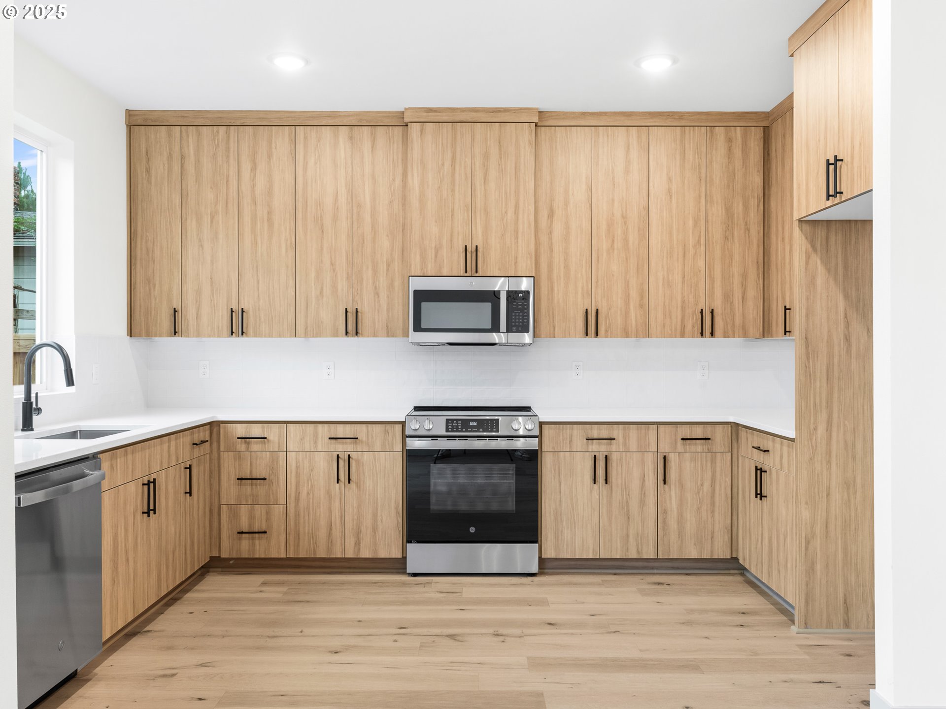 7379 N Mobile AVE, Portland