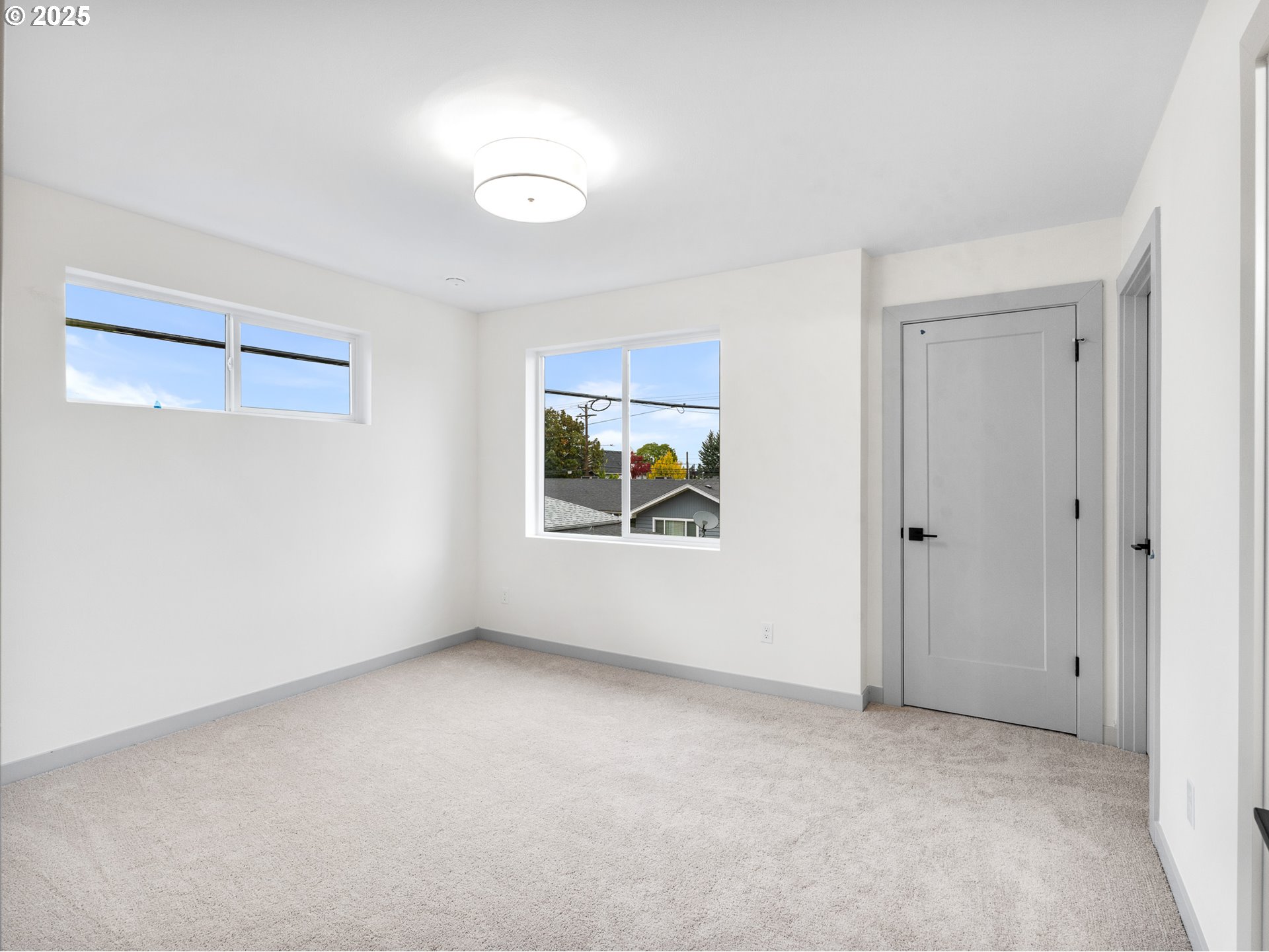 7379 N Mobile AVE, Portland