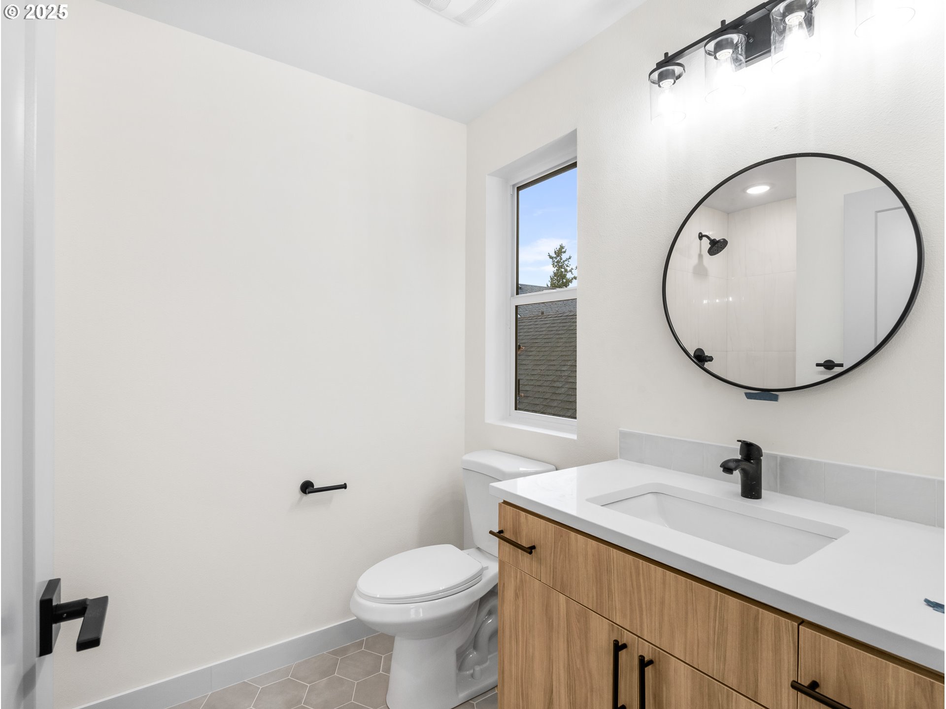 7379 N Mobile AVE, Portland