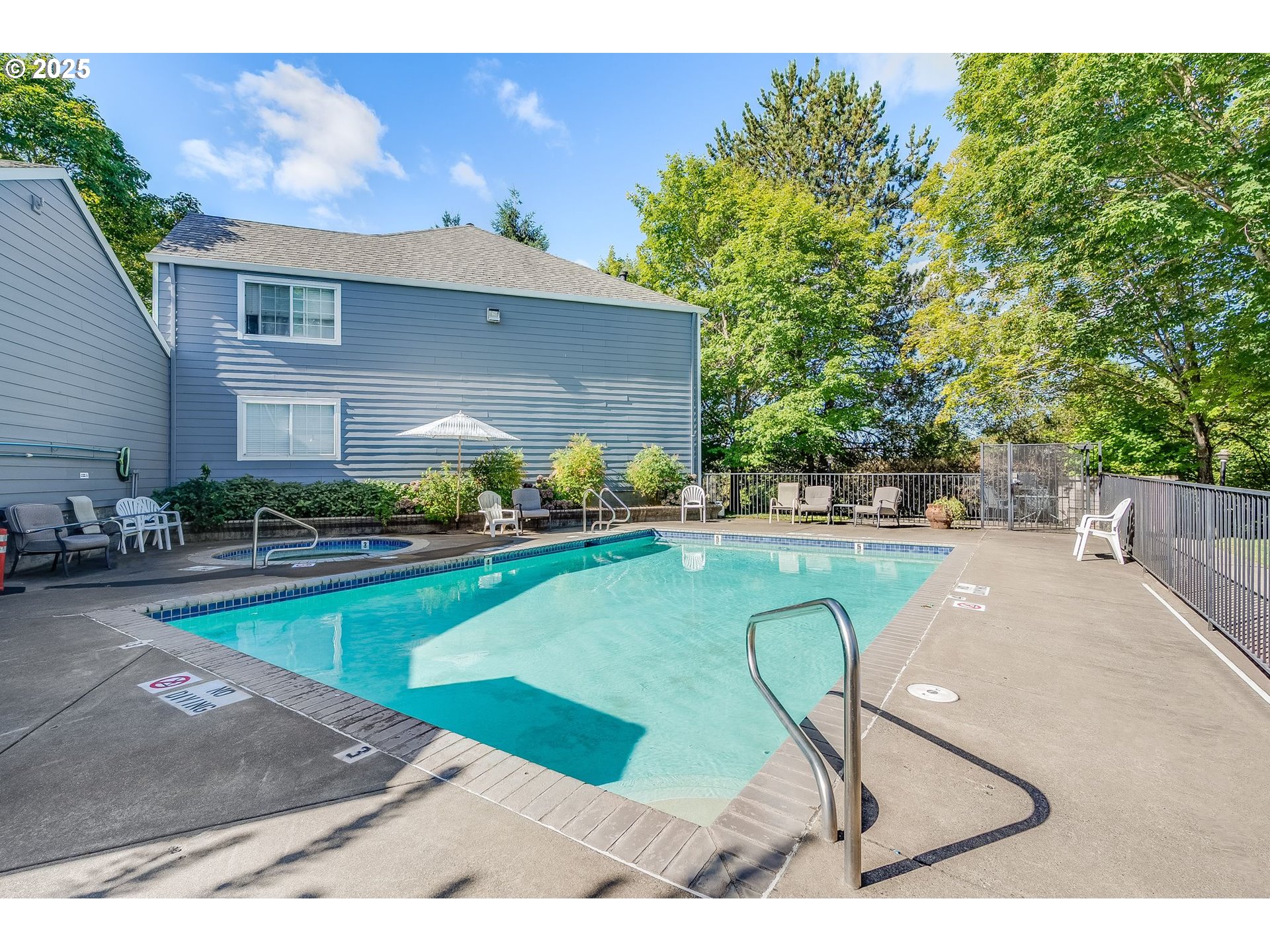 17548 NW SPRINGVILLE RD F8, Portland Unit: F8