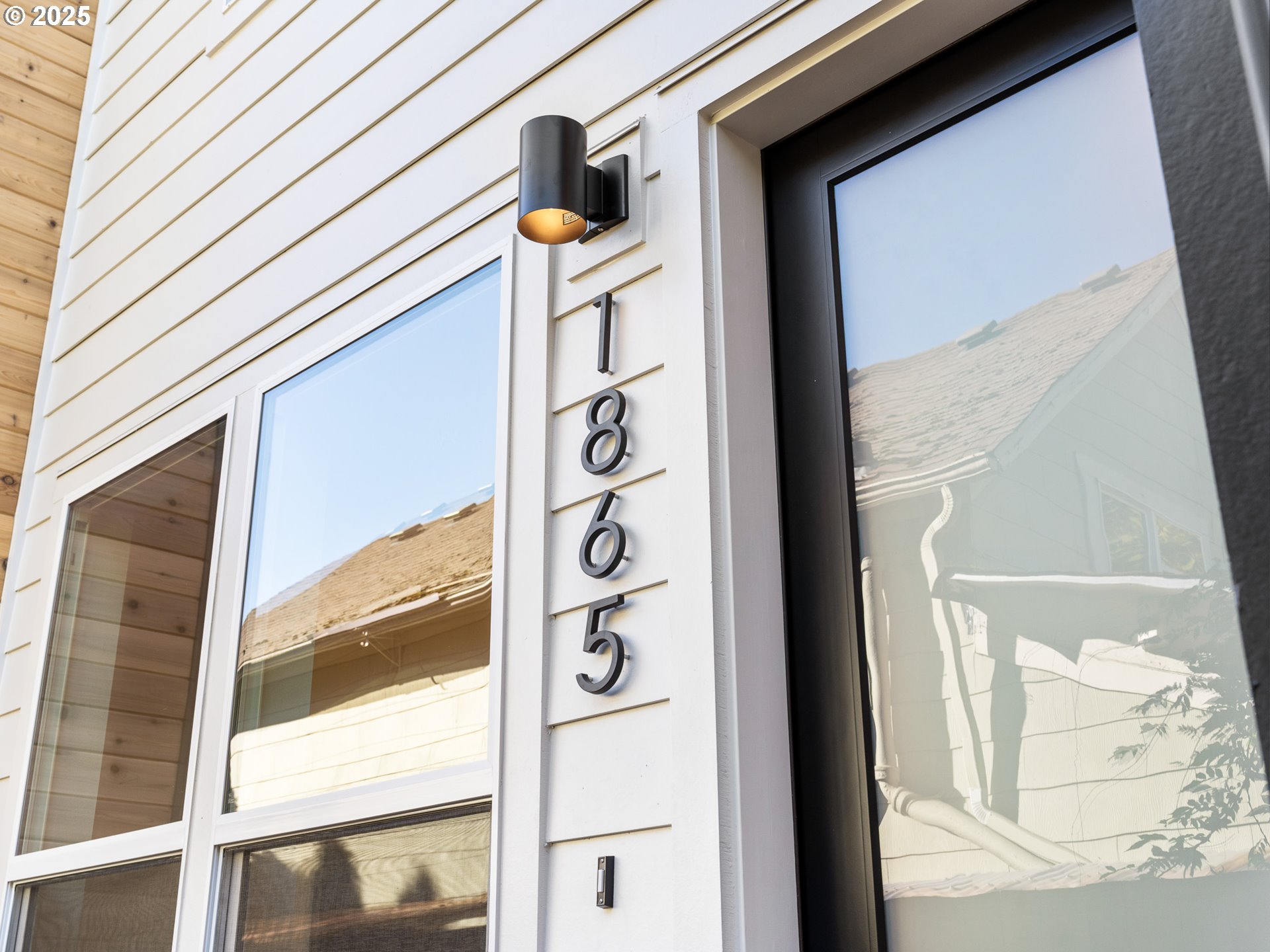 1865 SE Tacoma ST 3, Portland Unit: 3