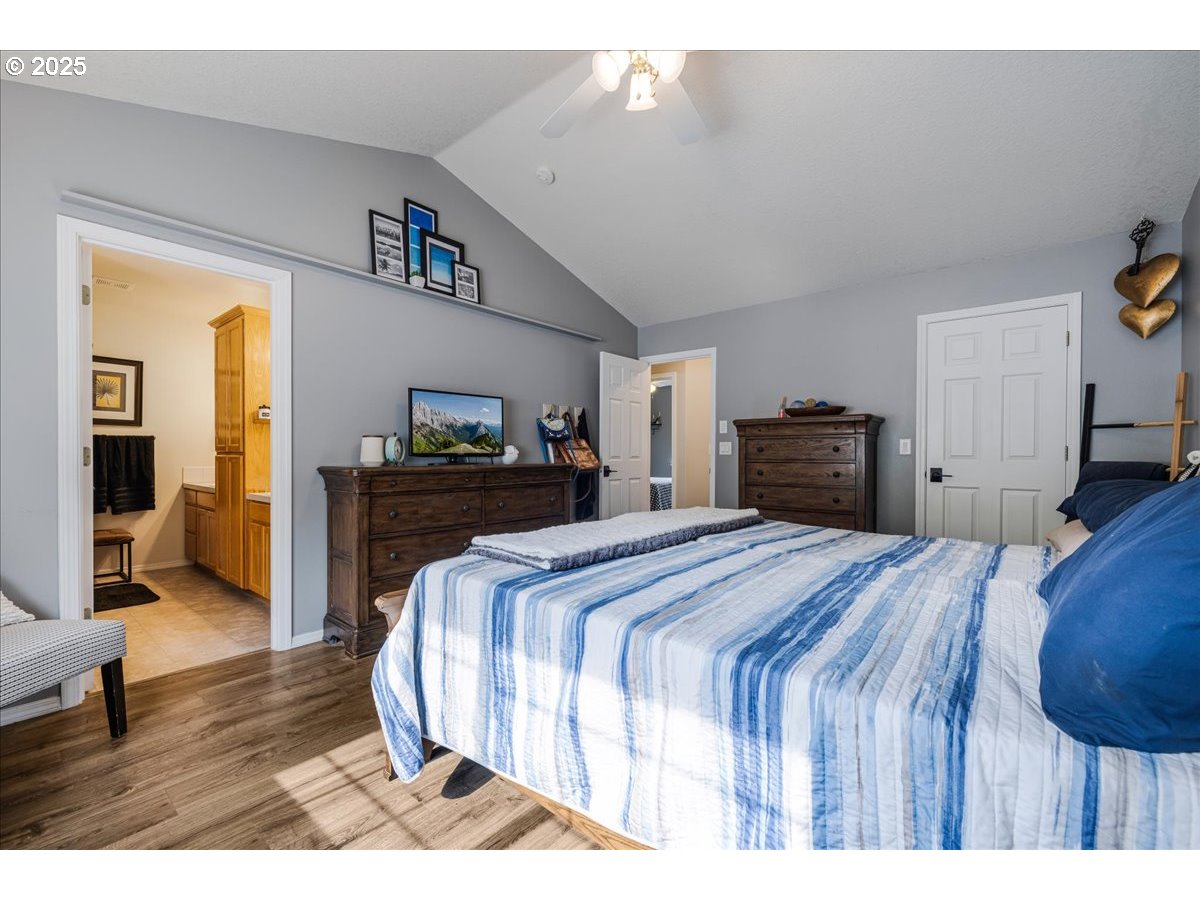 1110 MADISON ST, Silverton