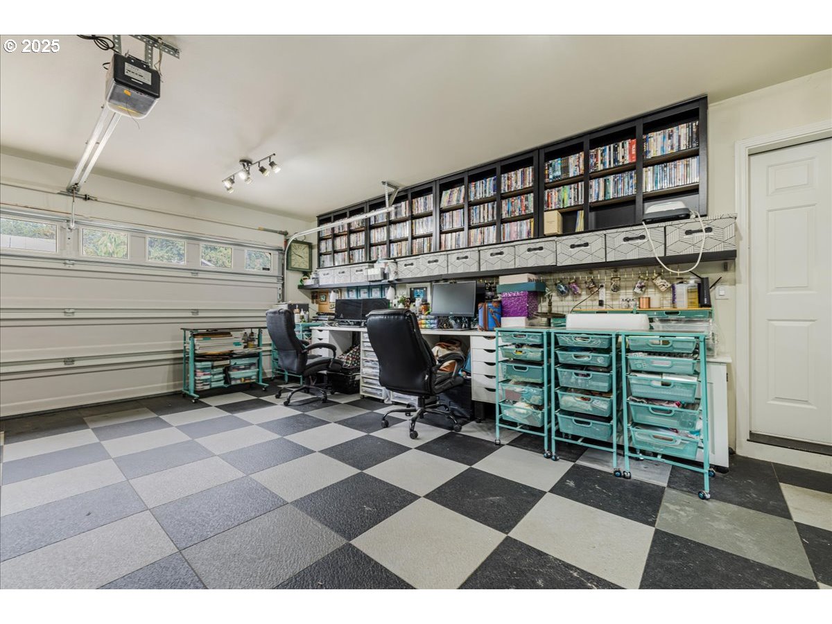 1110 MADISON ST, Silverton