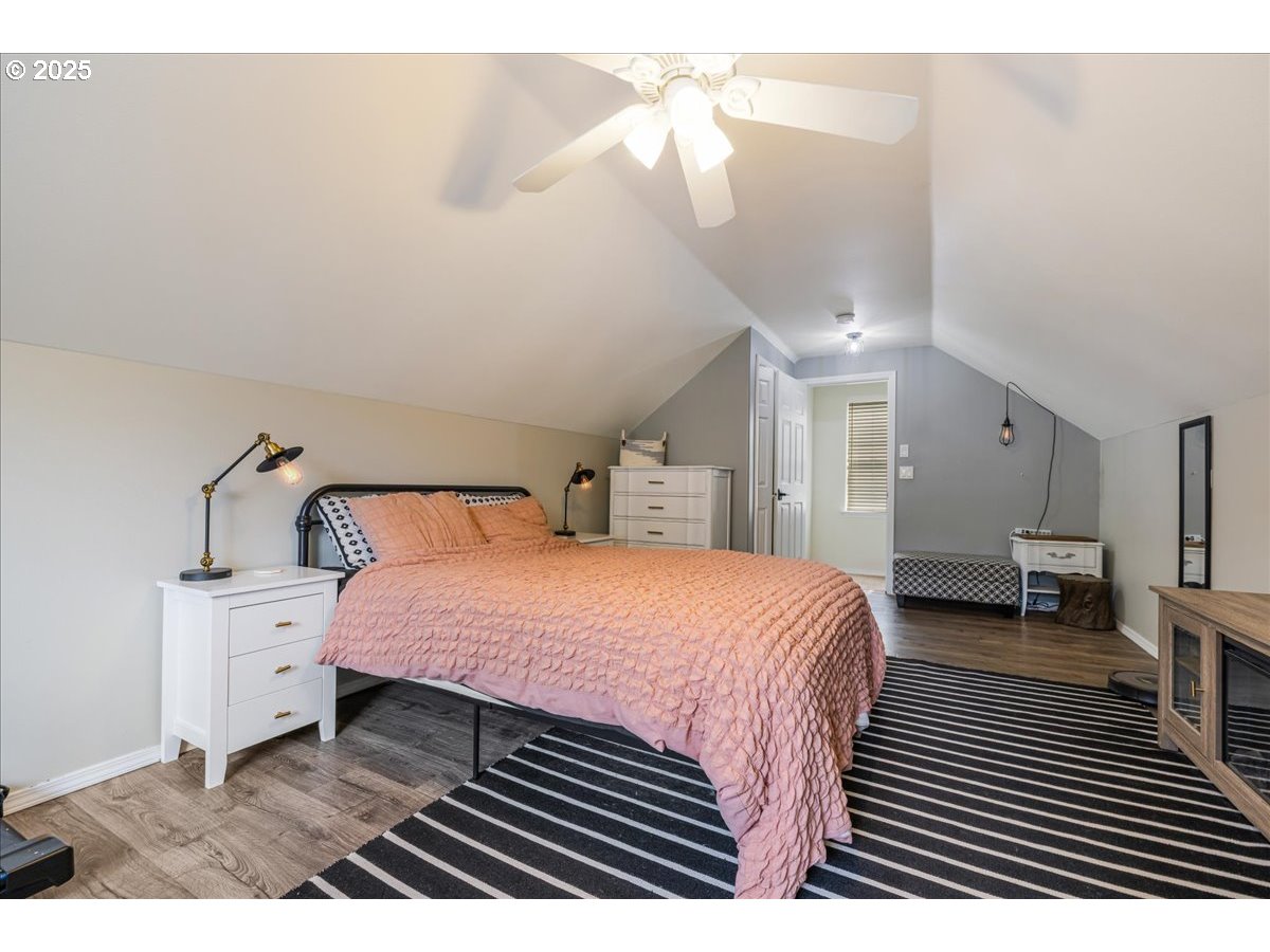 1110 MADISON ST, Silverton