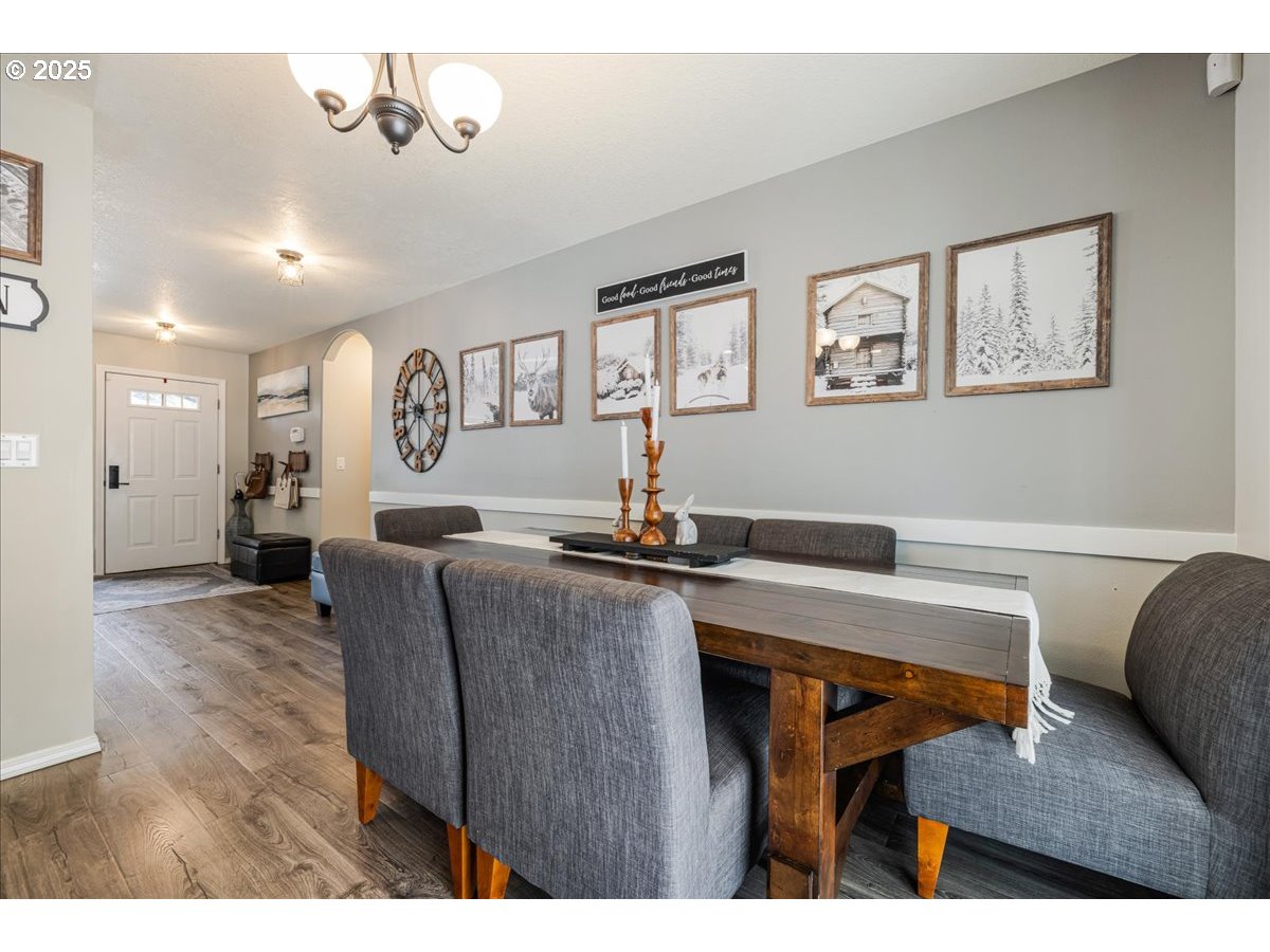 1110 MADISON ST, Silverton