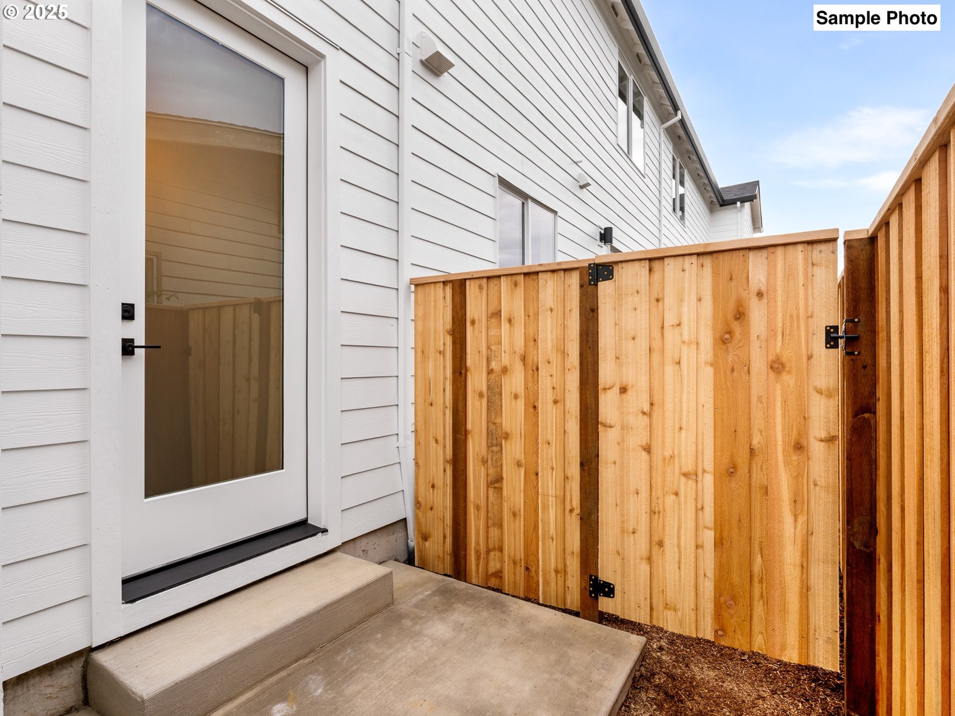 7387 N Mobile AVE, Portland