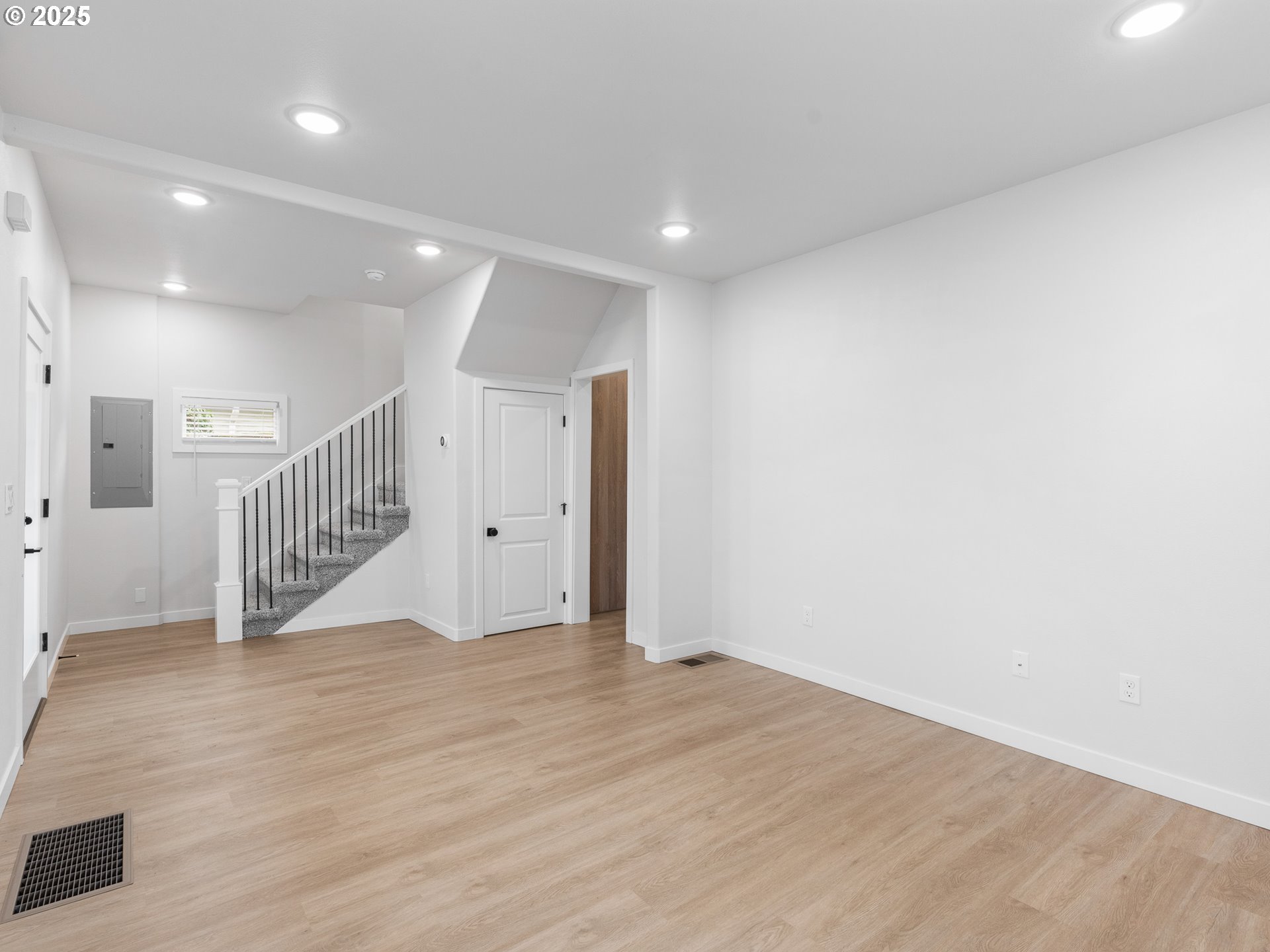 4146 NE 14TH AVE