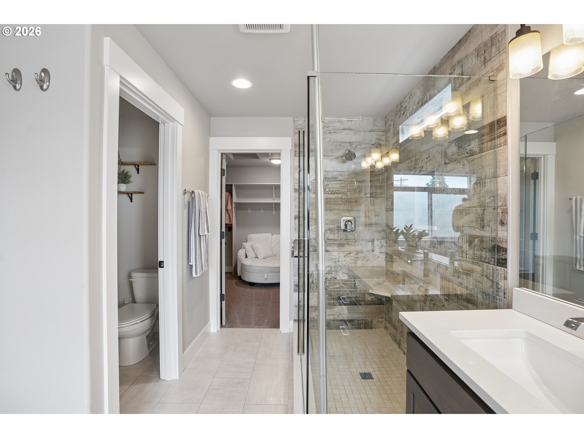 896 SE 43RD AVE