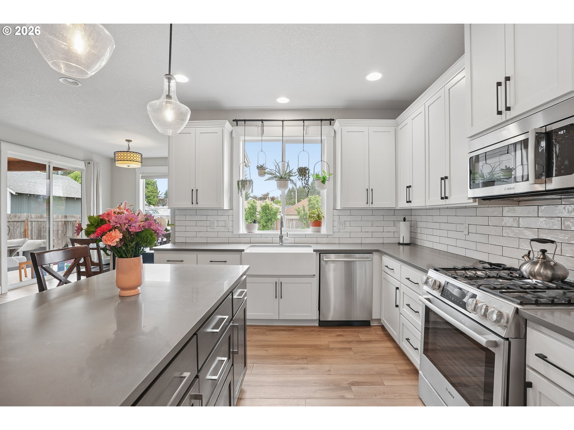 896 SE 43RD AVE