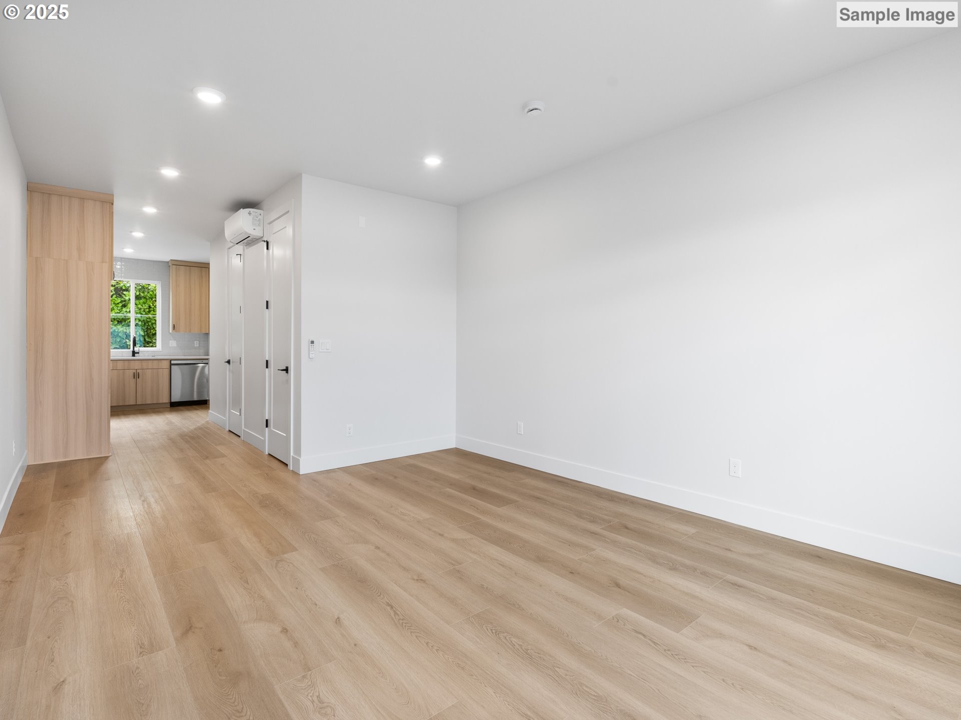 4079 SE Milwaukie AVE 5