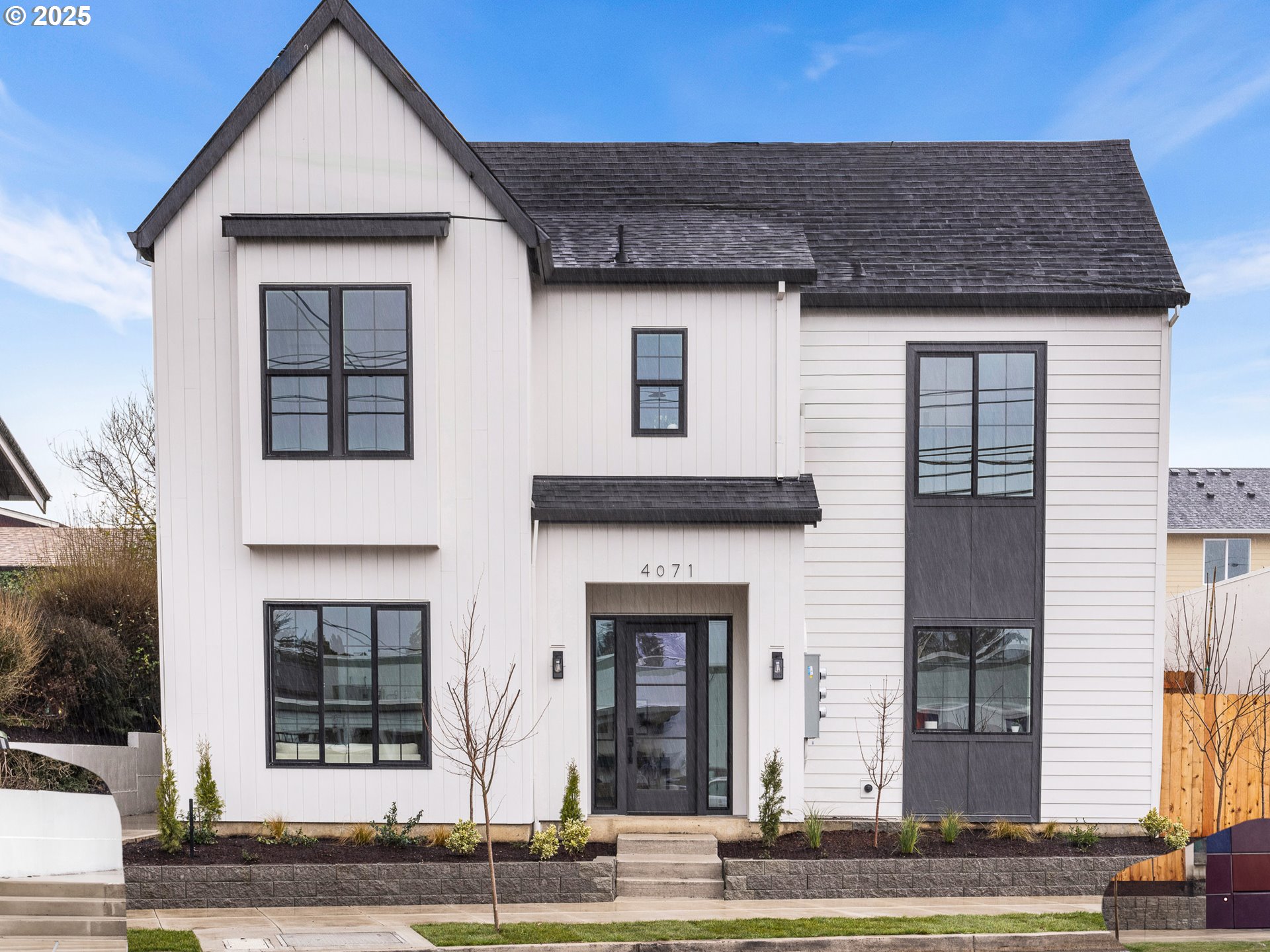 4079 SE Milwaukie AVE 5