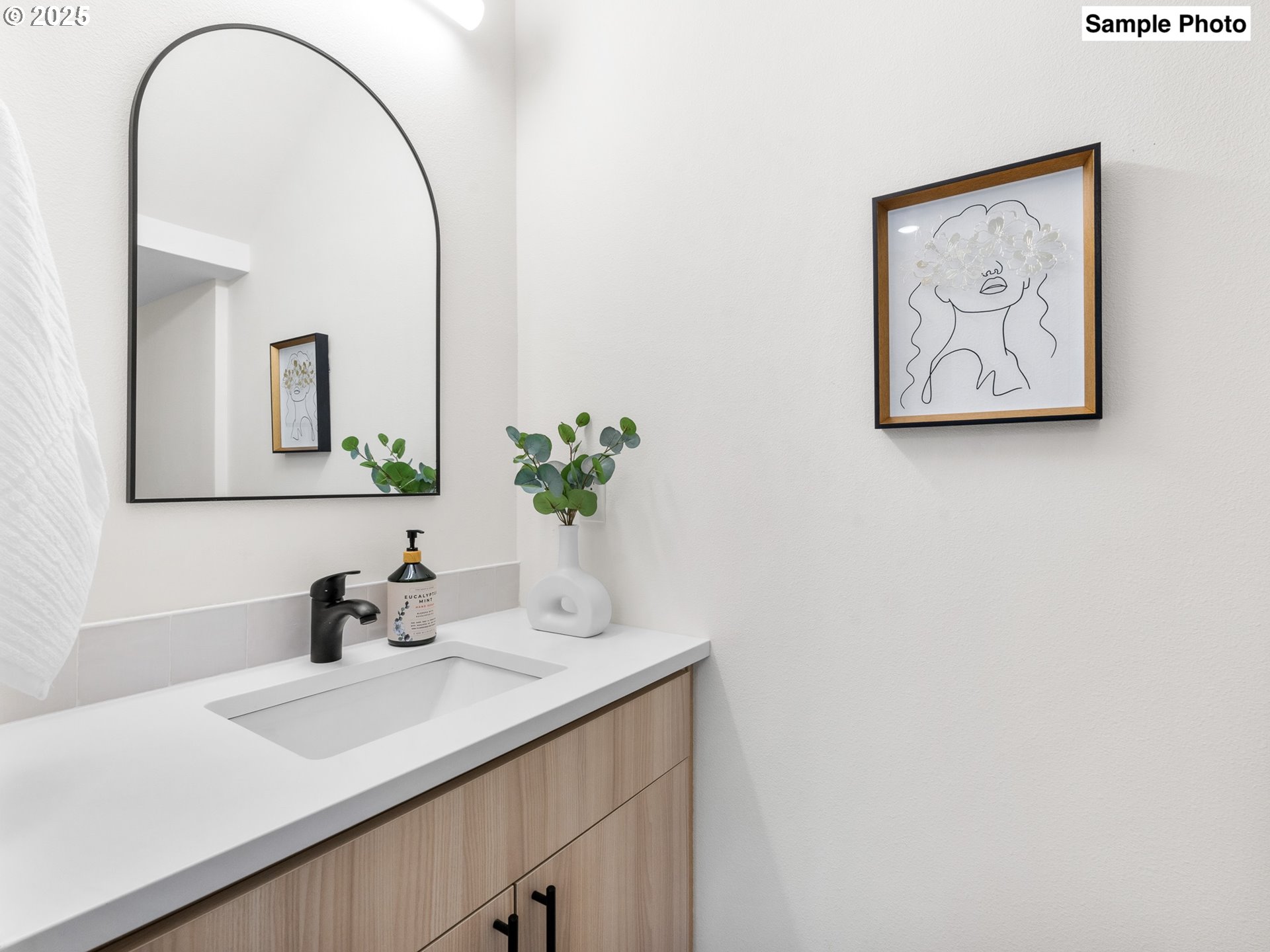 7383 N Mobile AVE, Portland