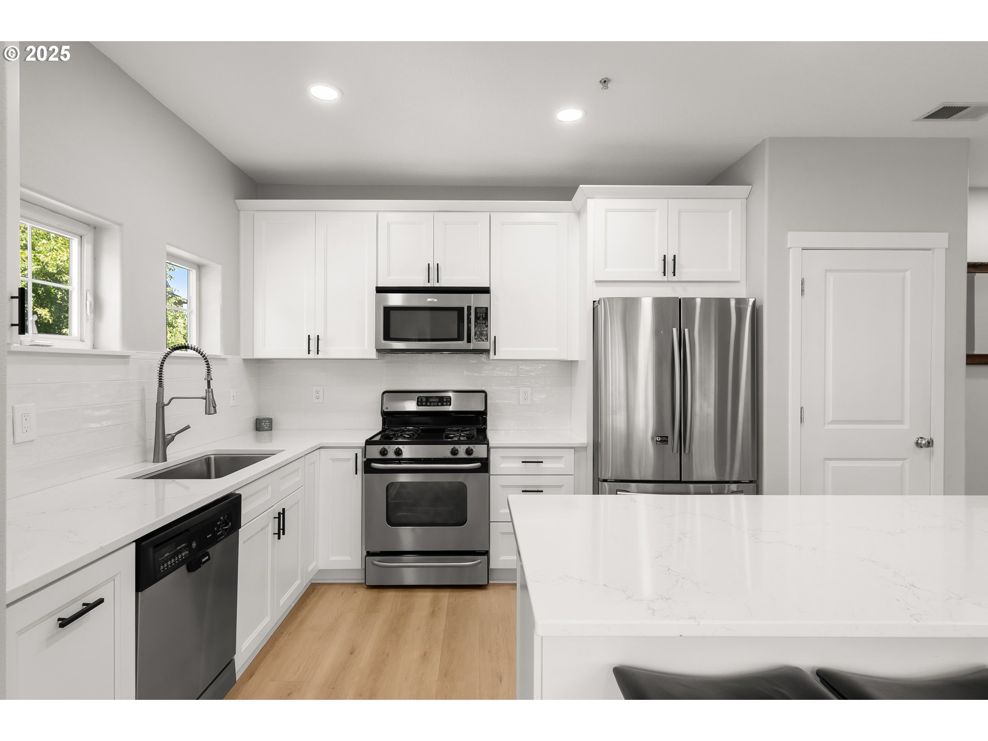 1140 SW 170TH AVE 203