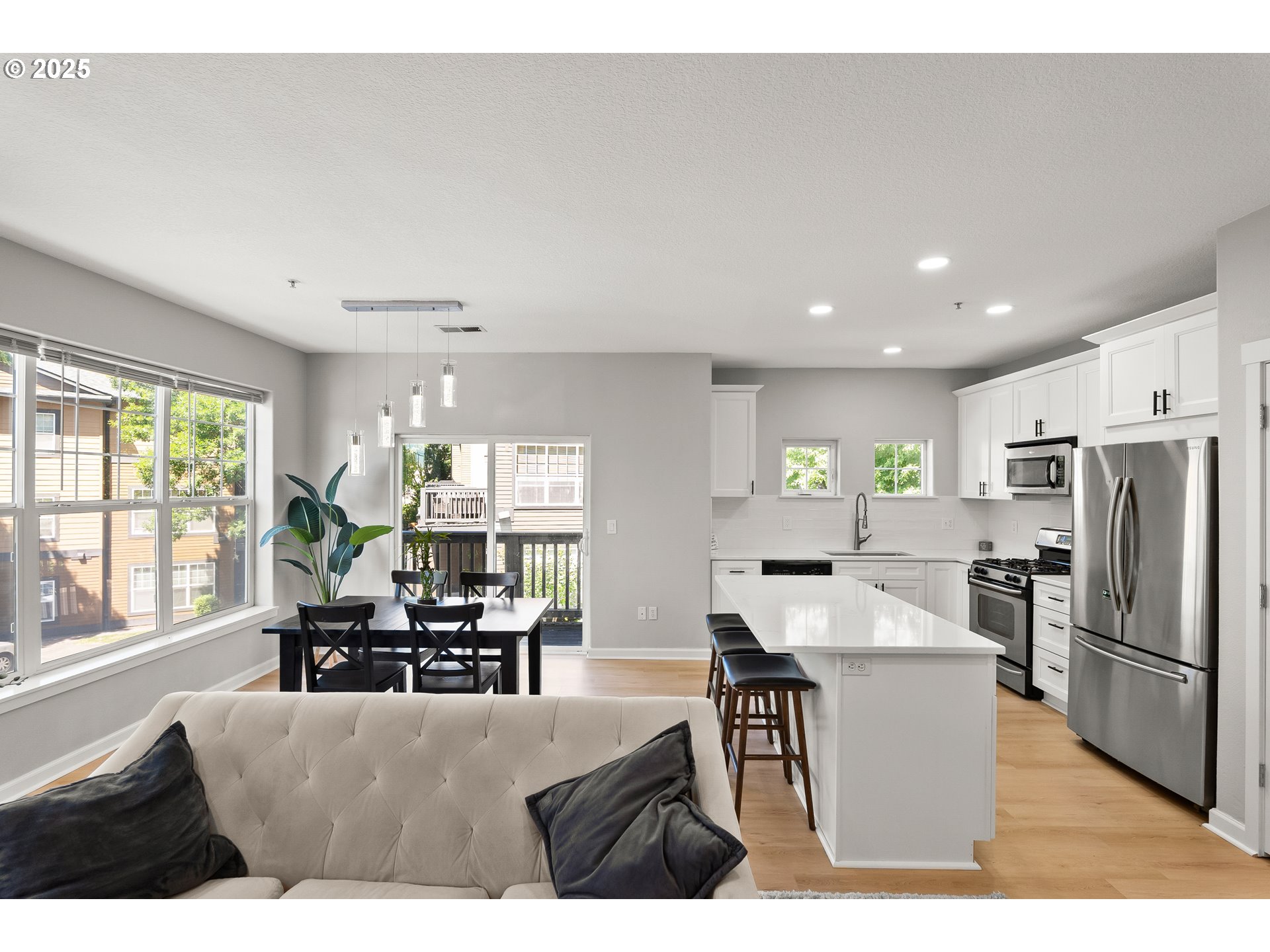 1140 SW 170TH AVE 203