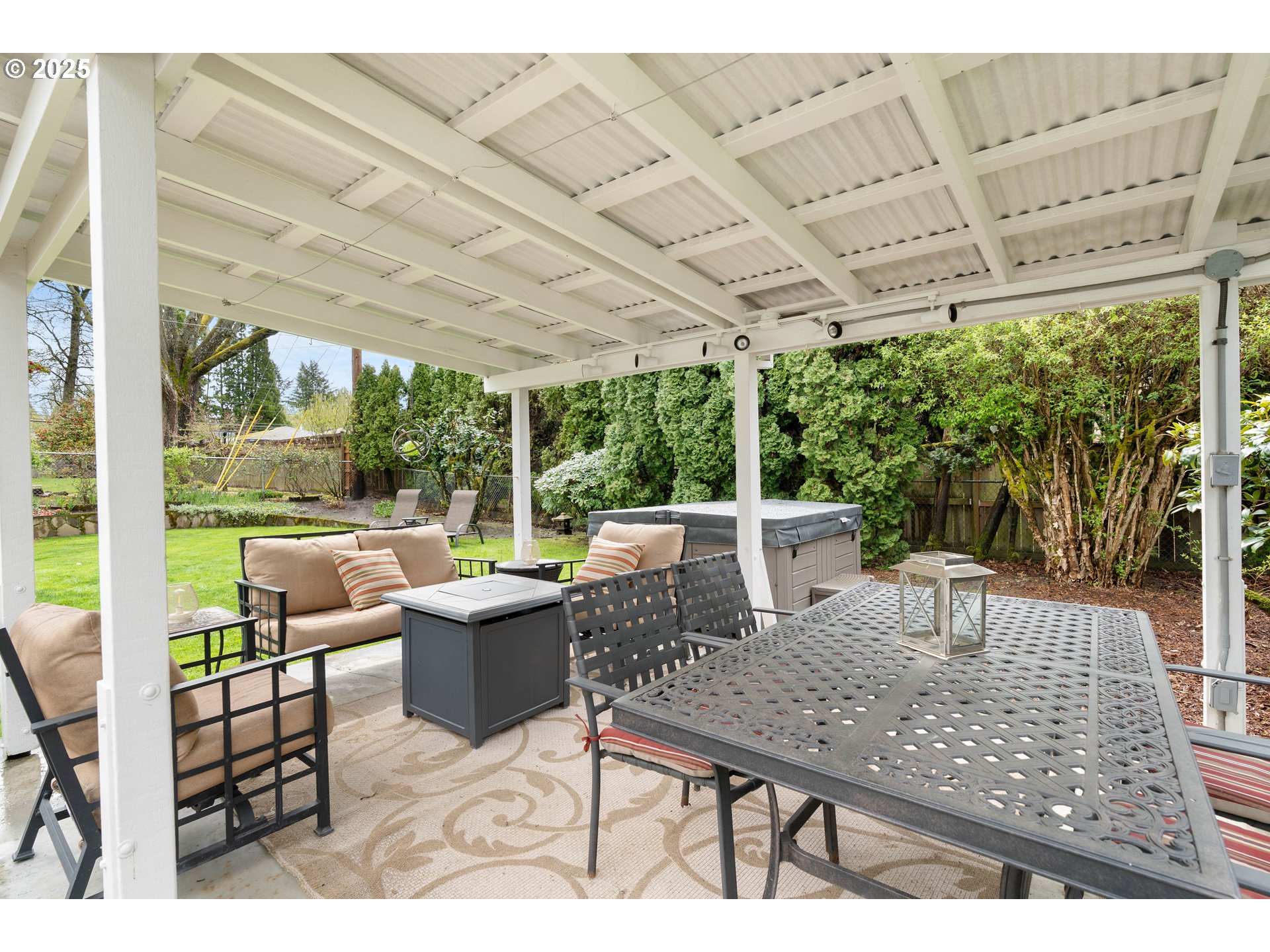 10160 SW CRESTWOOD DR