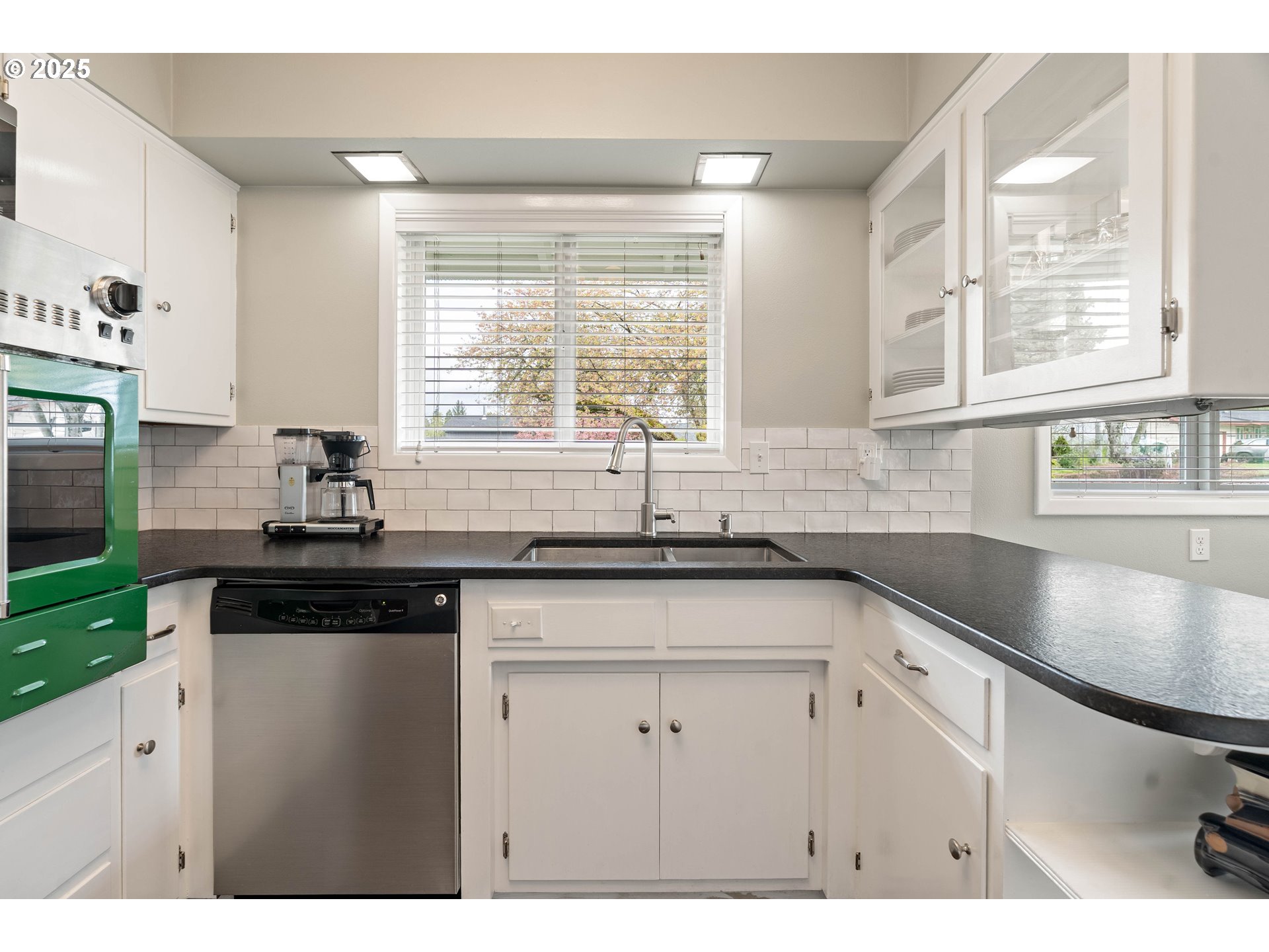 10160 SW CRESTWOOD DR