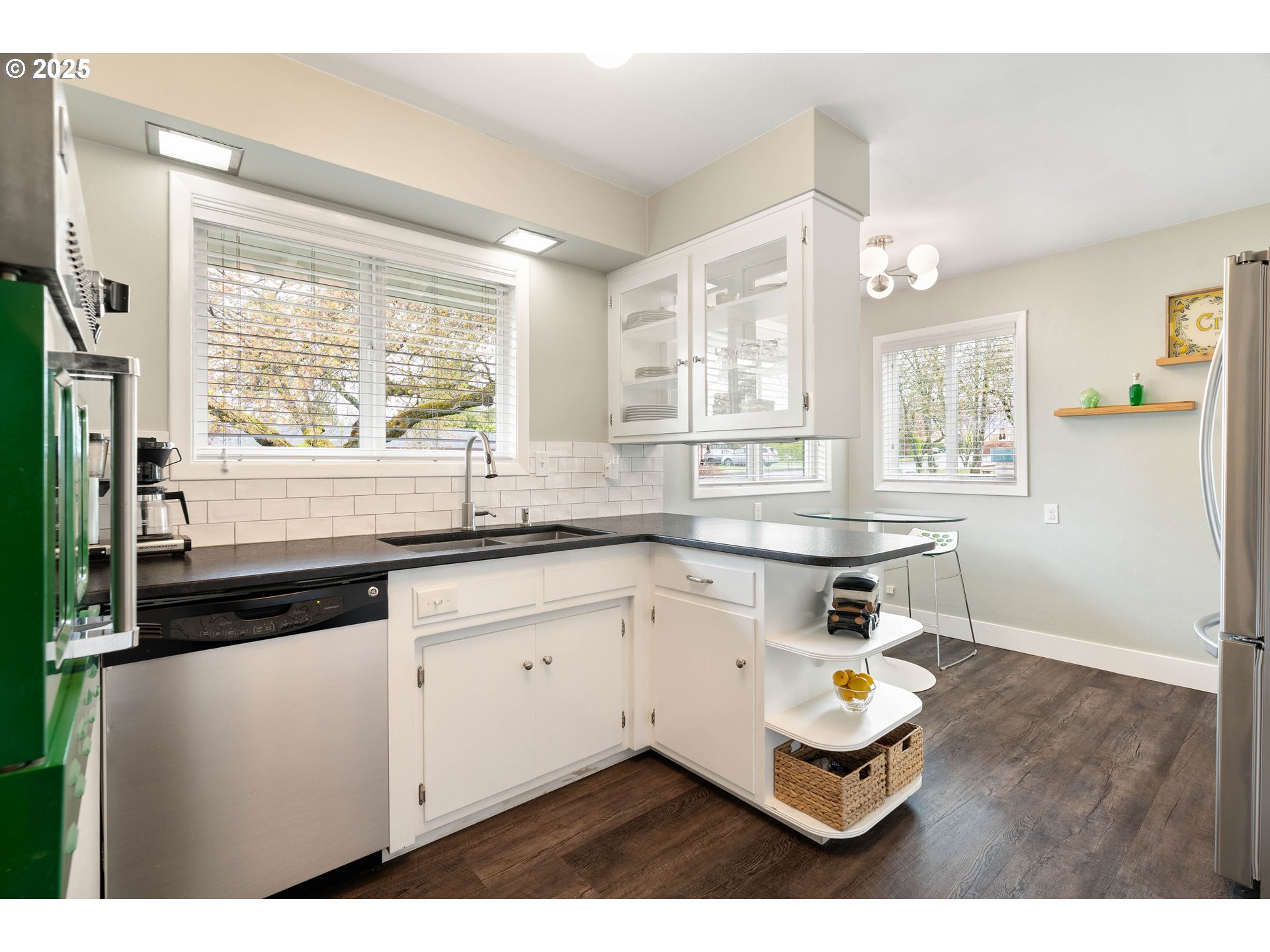 10160 SW CRESTWOOD DR