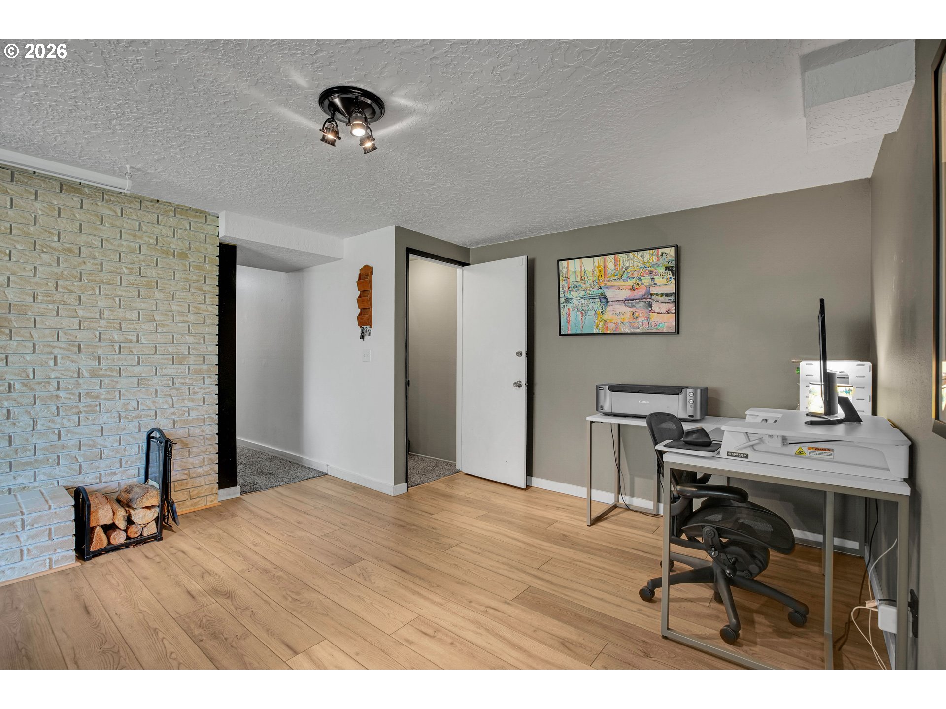 107 GLENWOOD CT