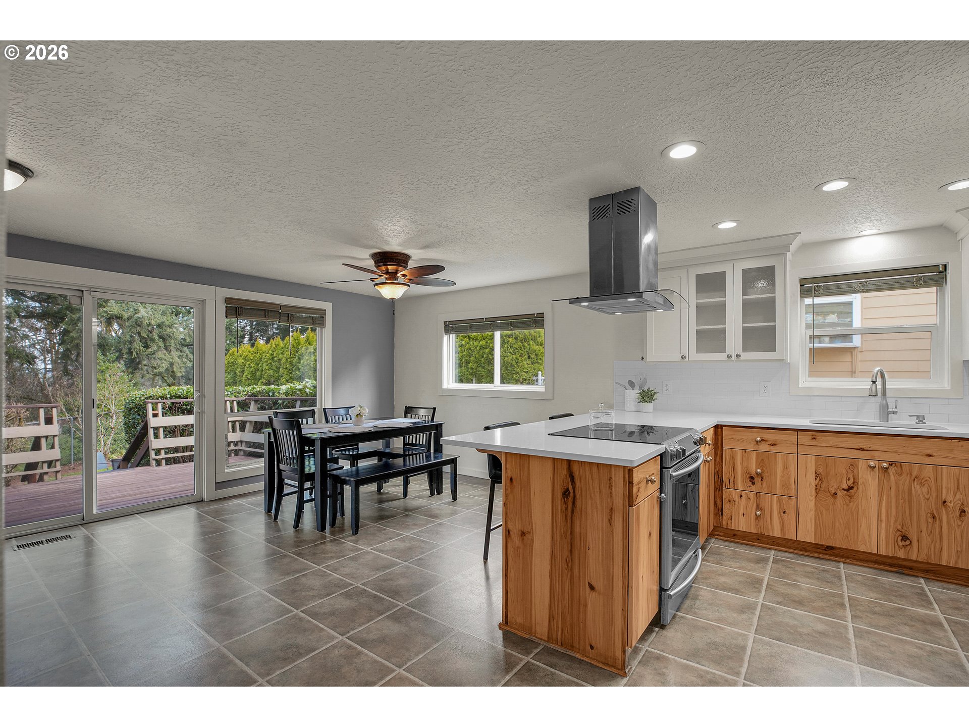 107 GLENWOOD CT