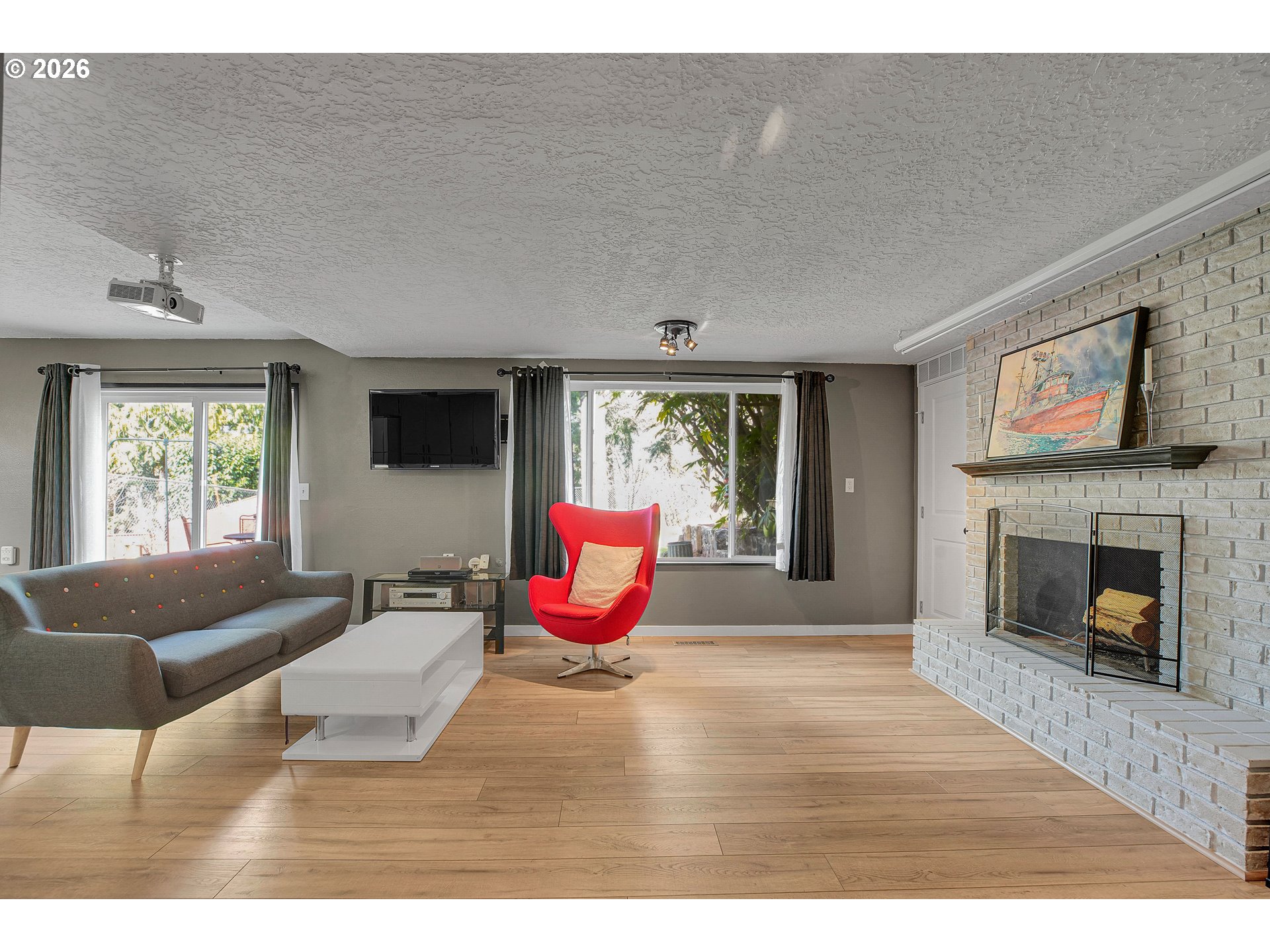 107 GLENWOOD CT