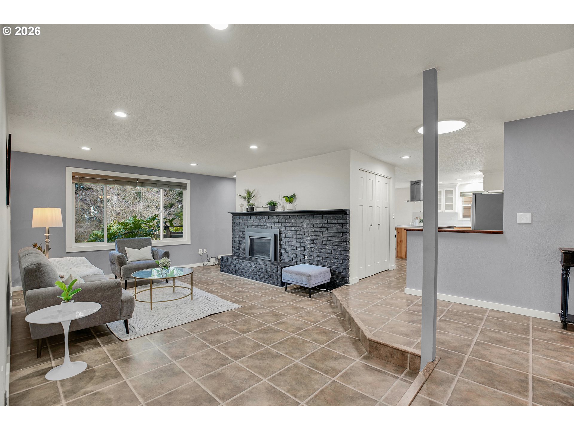 107 GLENWOOD CT