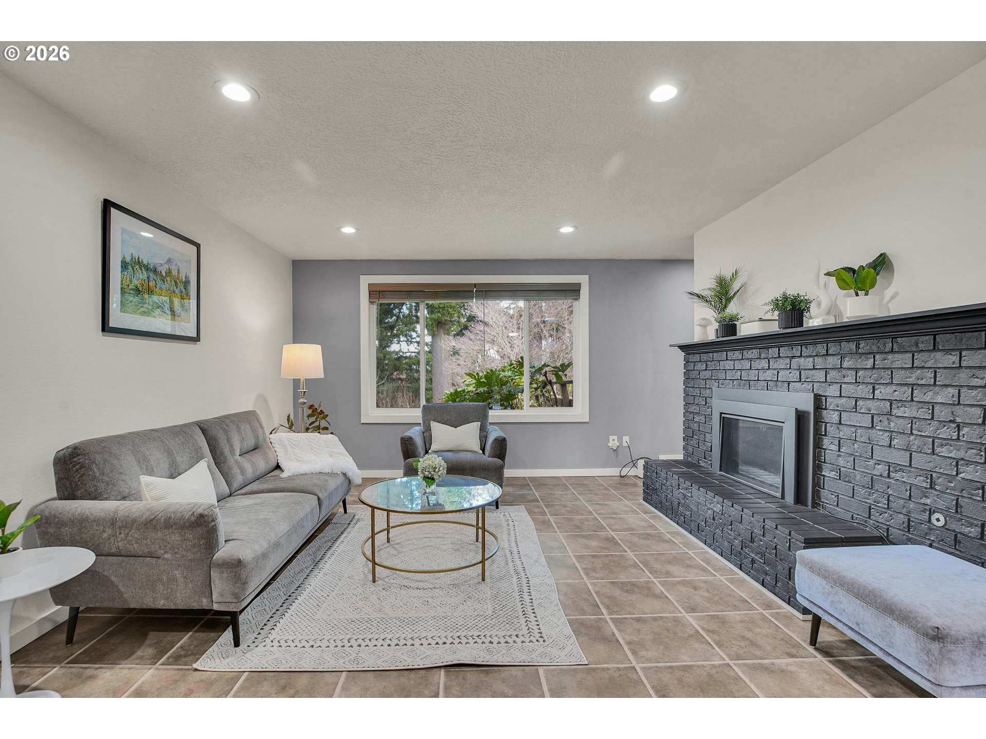 107 GLENWOOD CT