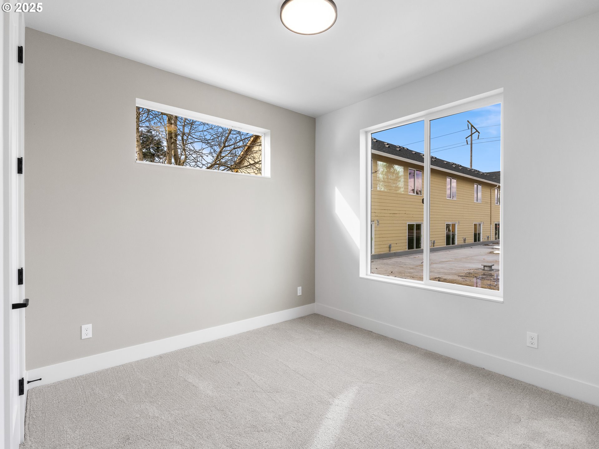 4081 SE Milwaukie AVE