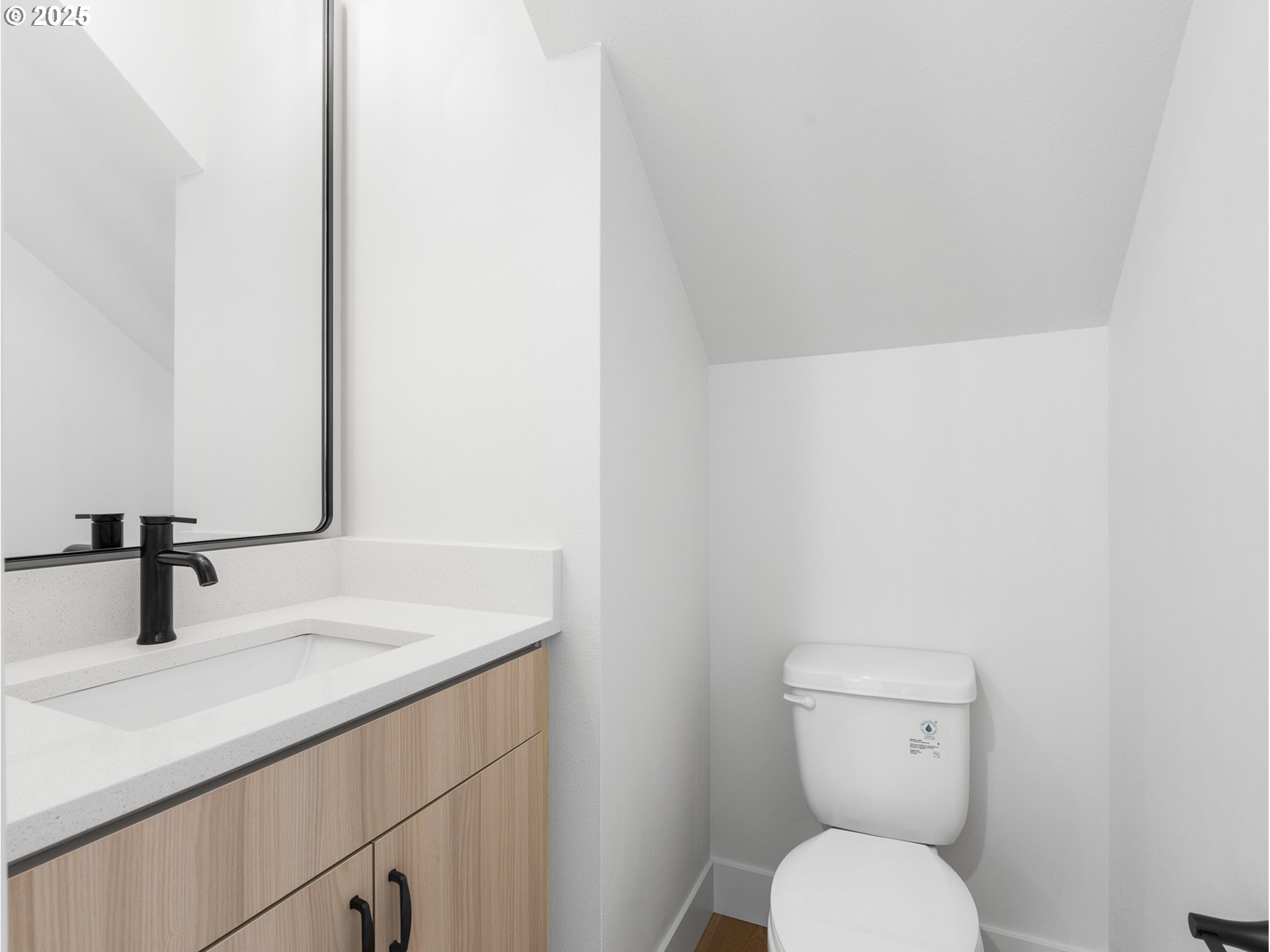 4081 SE Milwaukie AVE