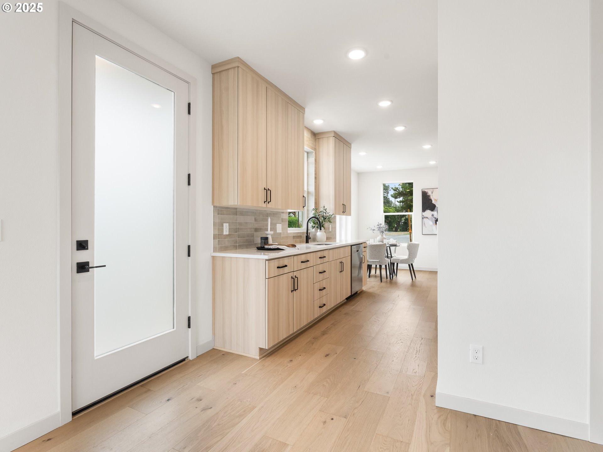 305 SE Jetty AVE, Lincoln City