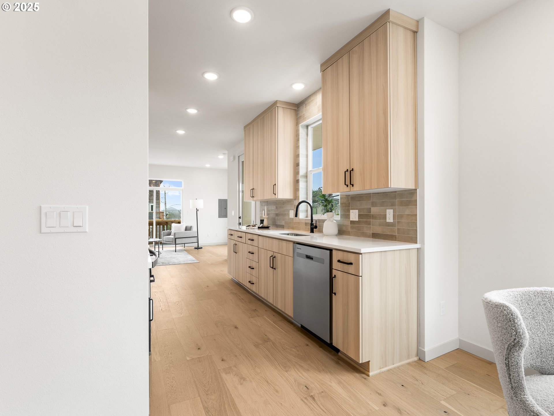 305 SE Jetty AVE, Lincoln City