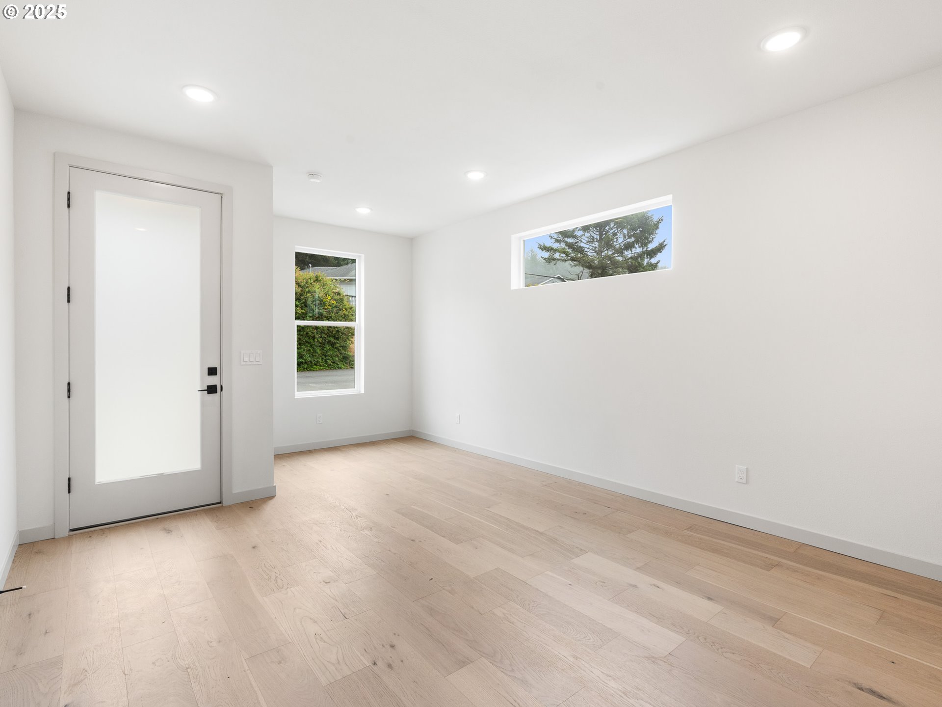 305 SE Jetty AVE, Lincoln City