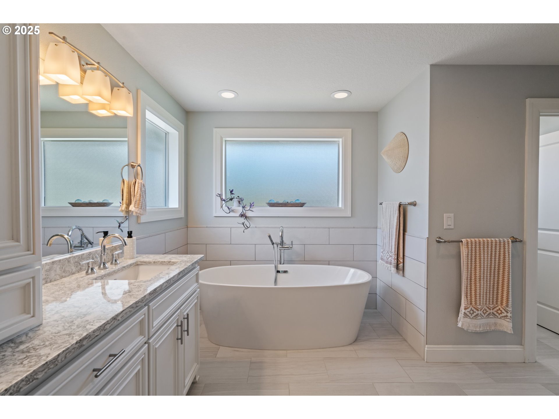 5328 LOWER DR, Lake Oswego