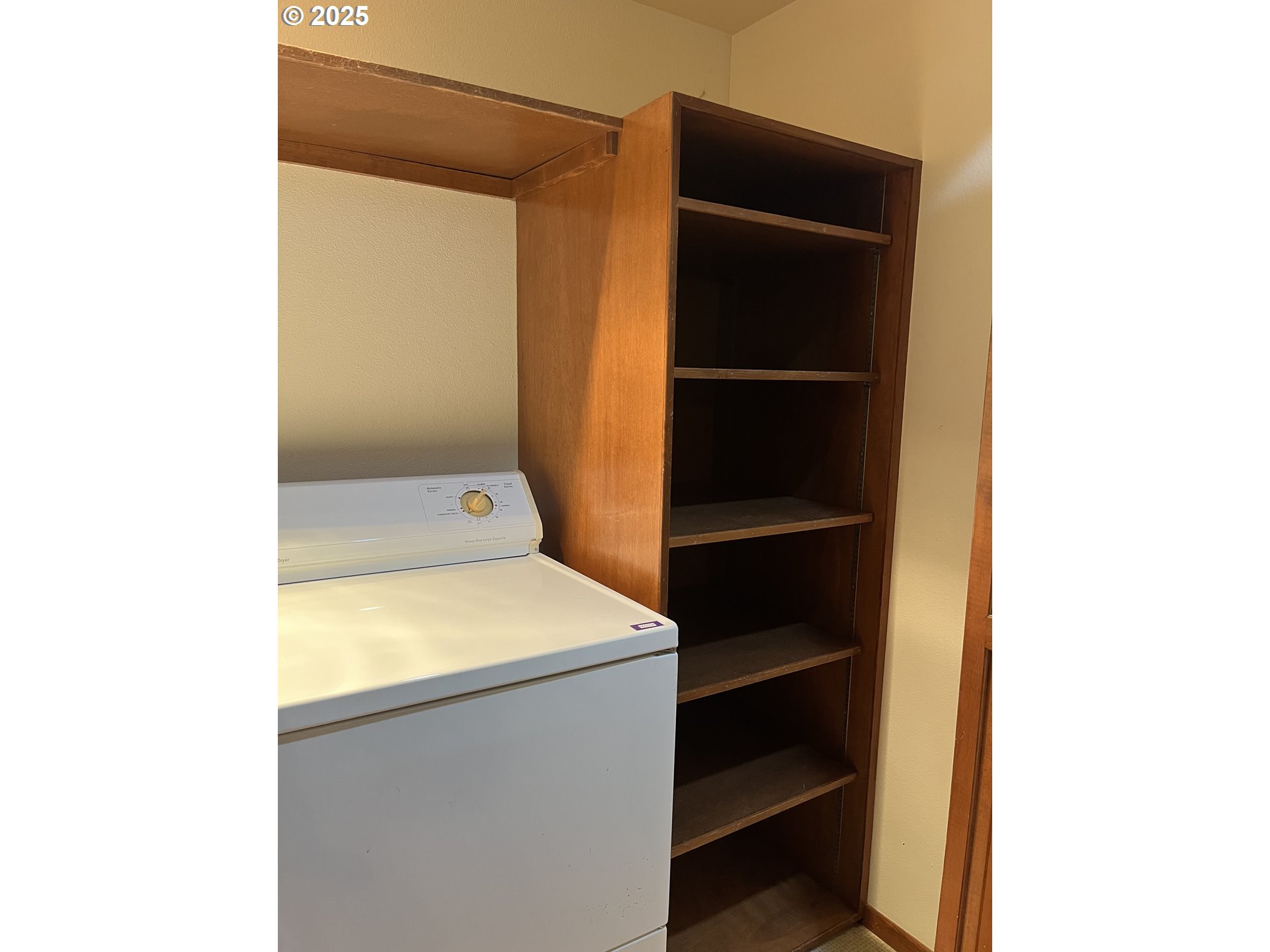 1215 NW DRIFTWOOD PL, McMinnville