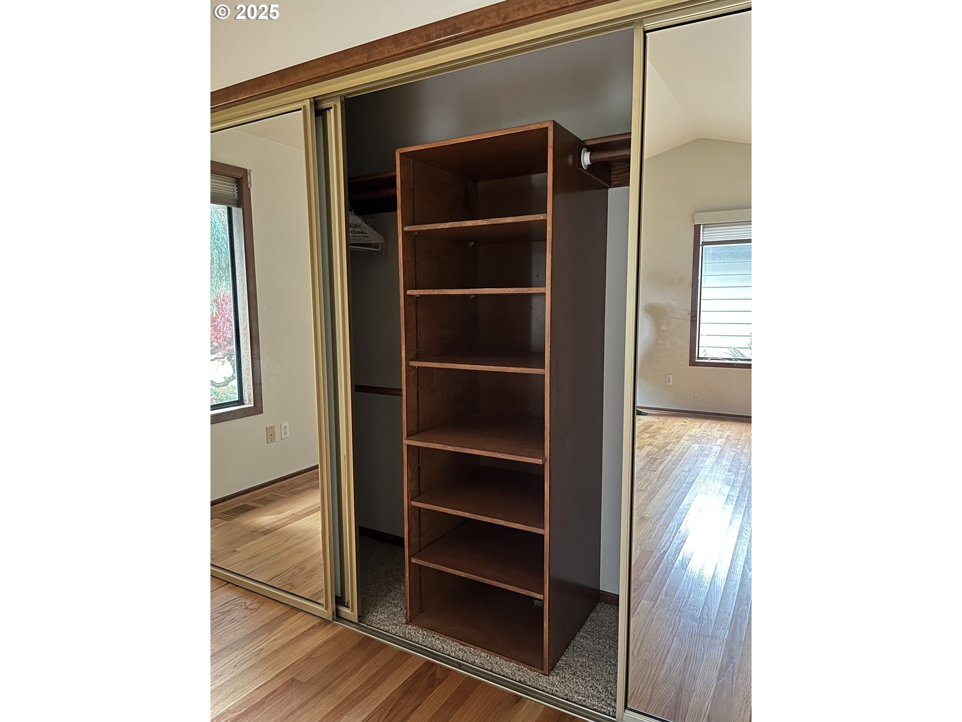 1215 NW DRIFTWOOD PL, McMinnville