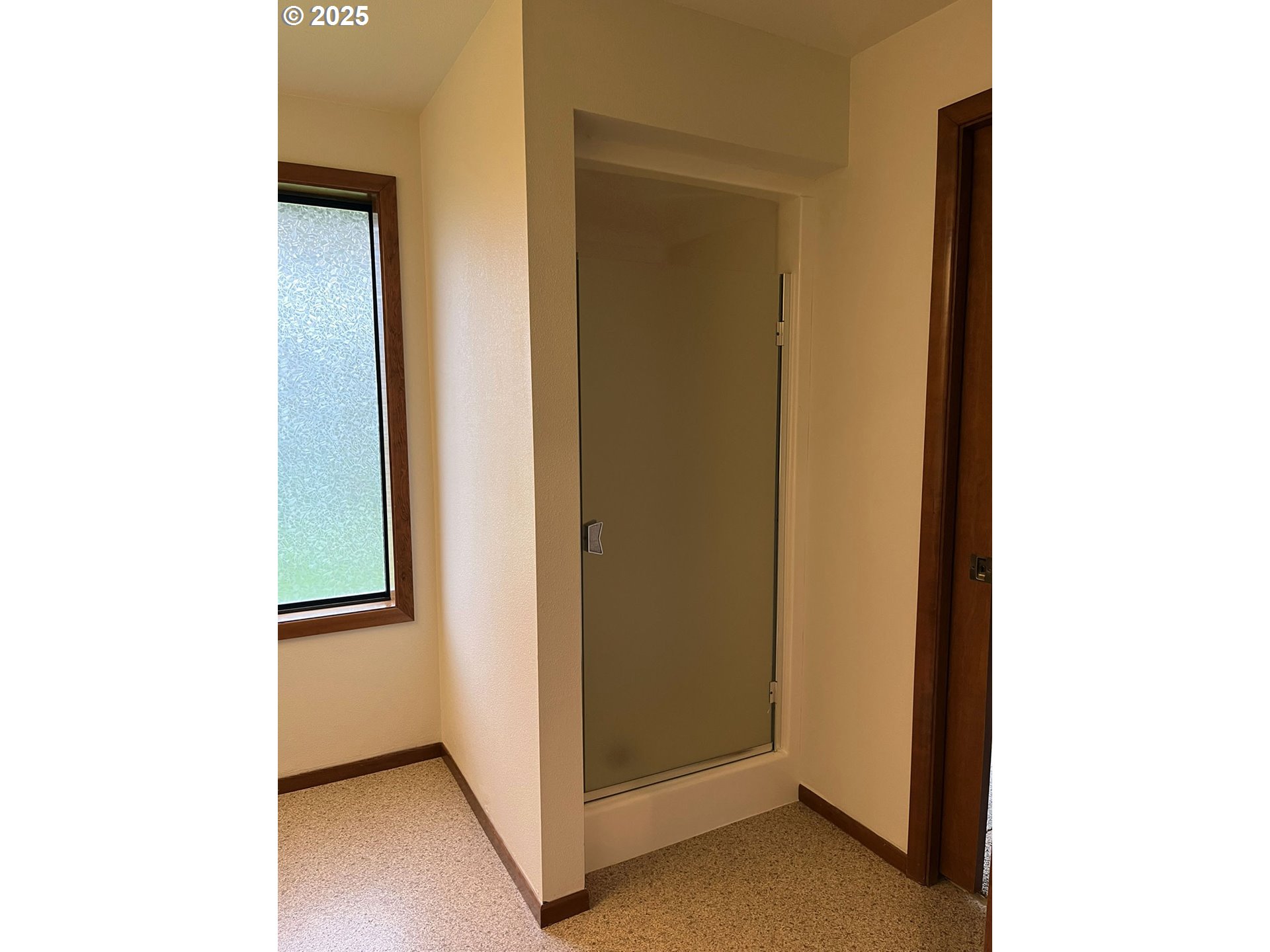 1215 NW DRIFTWOOD PL, McMinnville