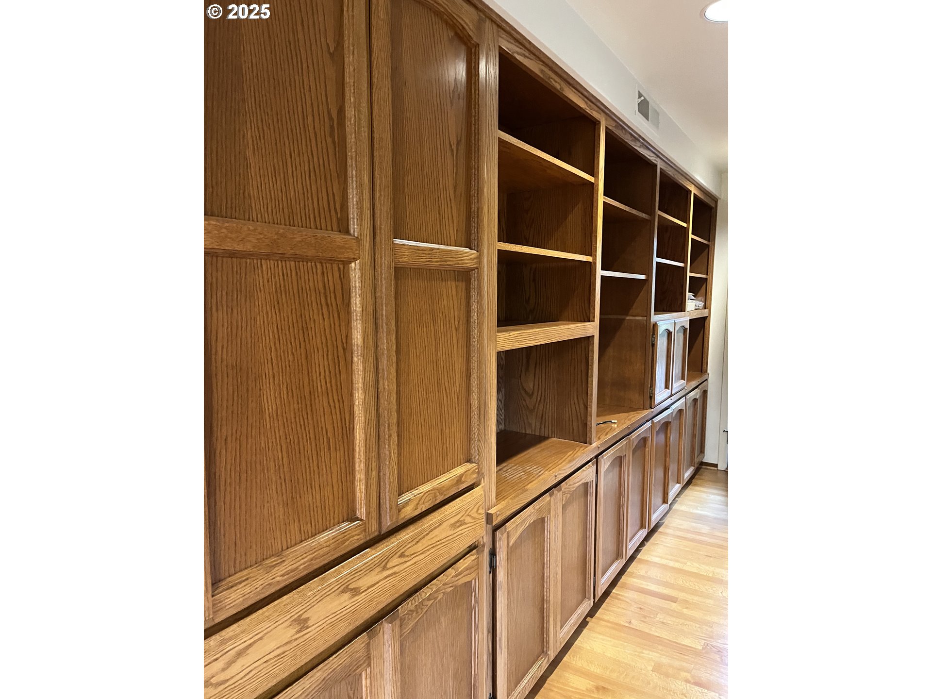 1215 NW DRIFTWOOD PL, McMinnville