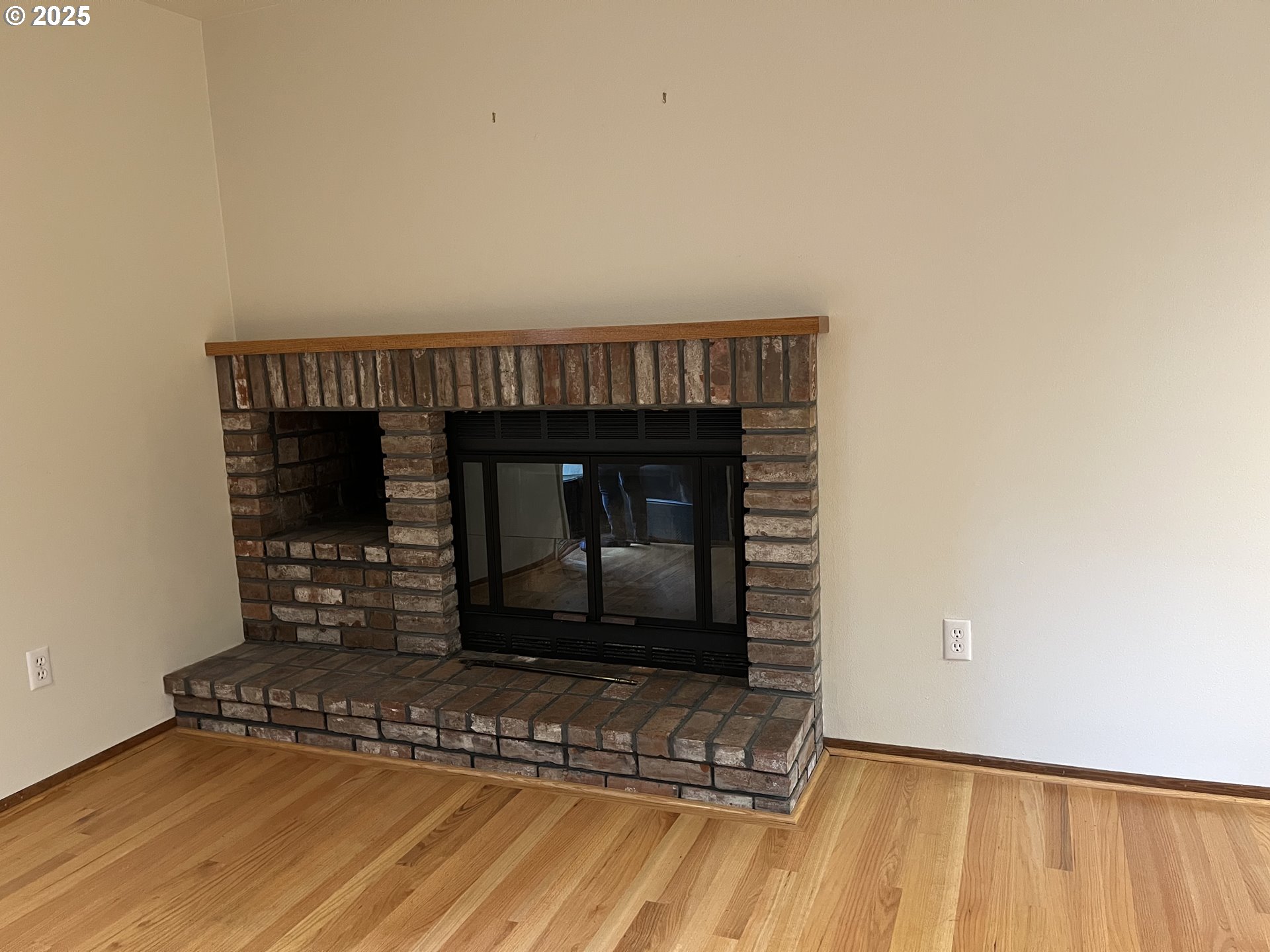 1215 NW DRIFTWOOD PL, McMinnville