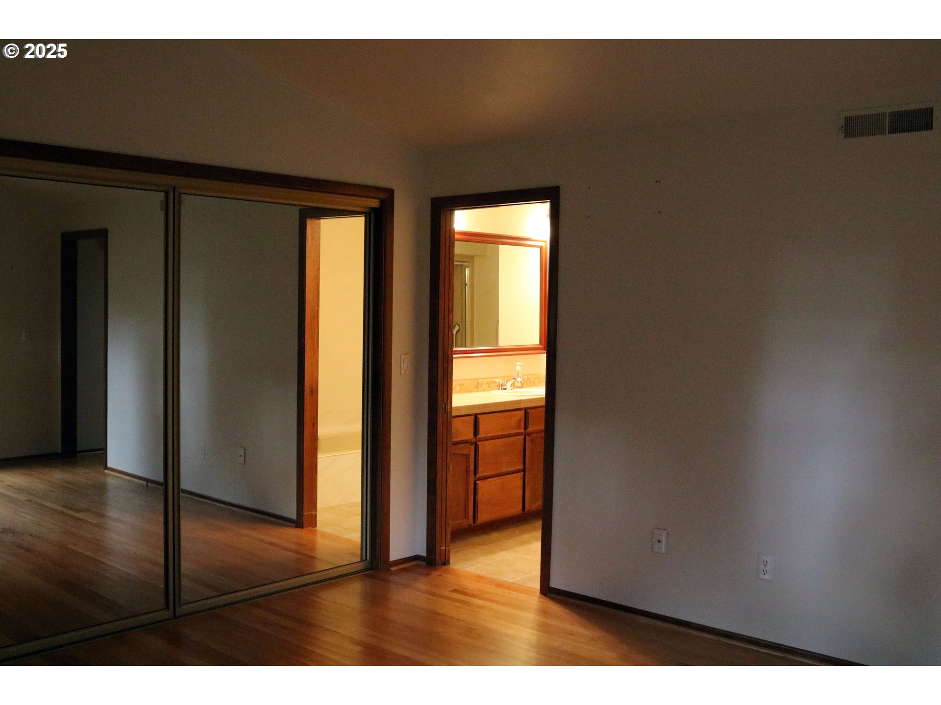 1215 NW DRIFTWOOD PL, McMinnville