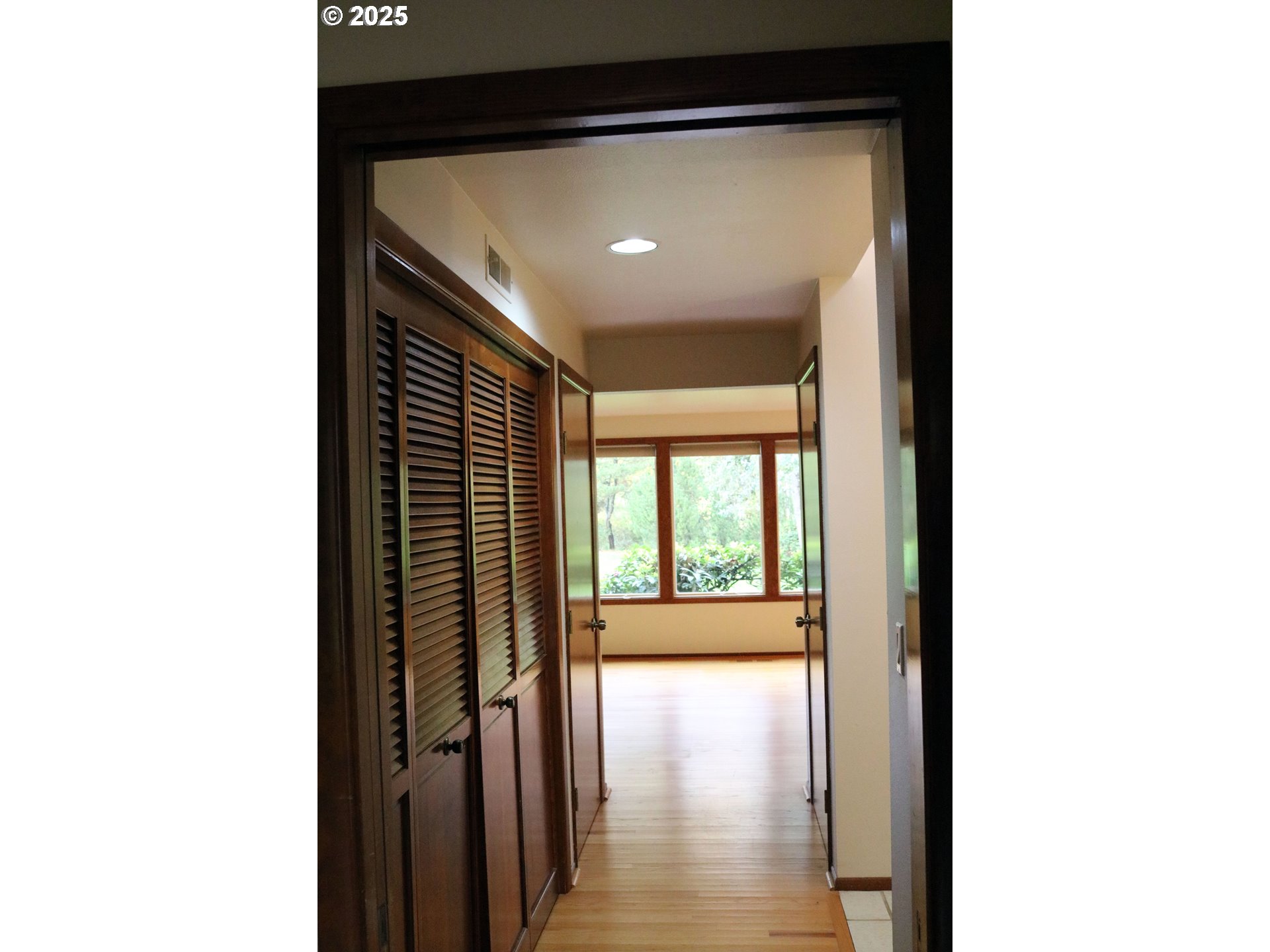 1215 NW DRIFTWOOD PL, McMinnville