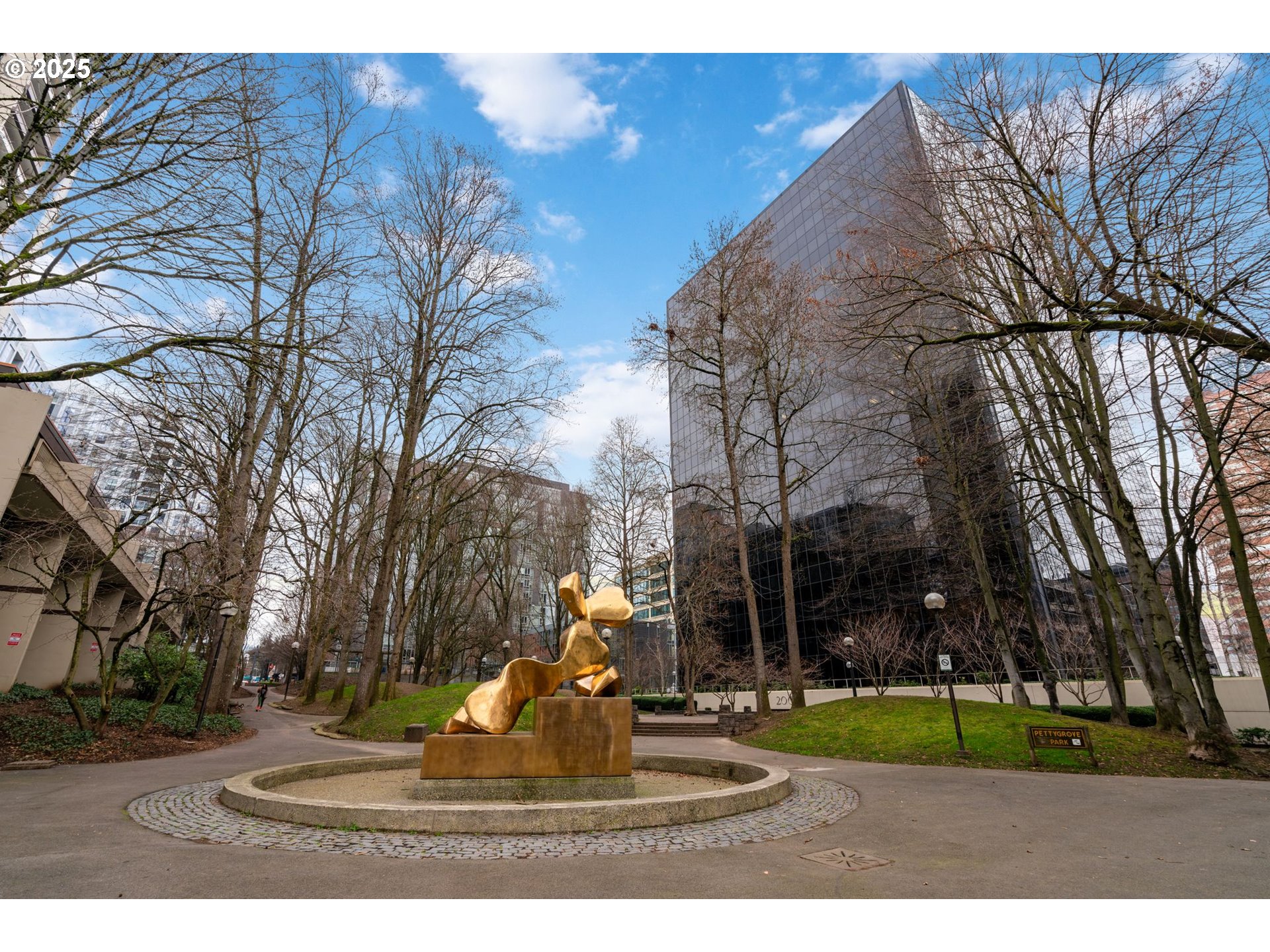 255 SW HARRISON ST 22A