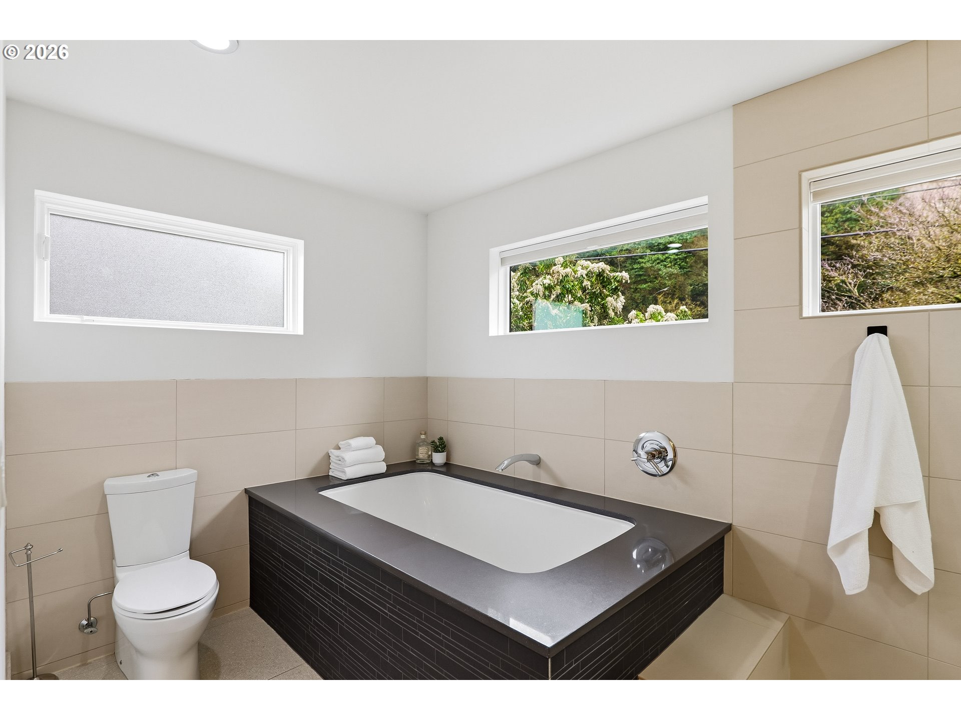 302 NW ALBEMARLE TER