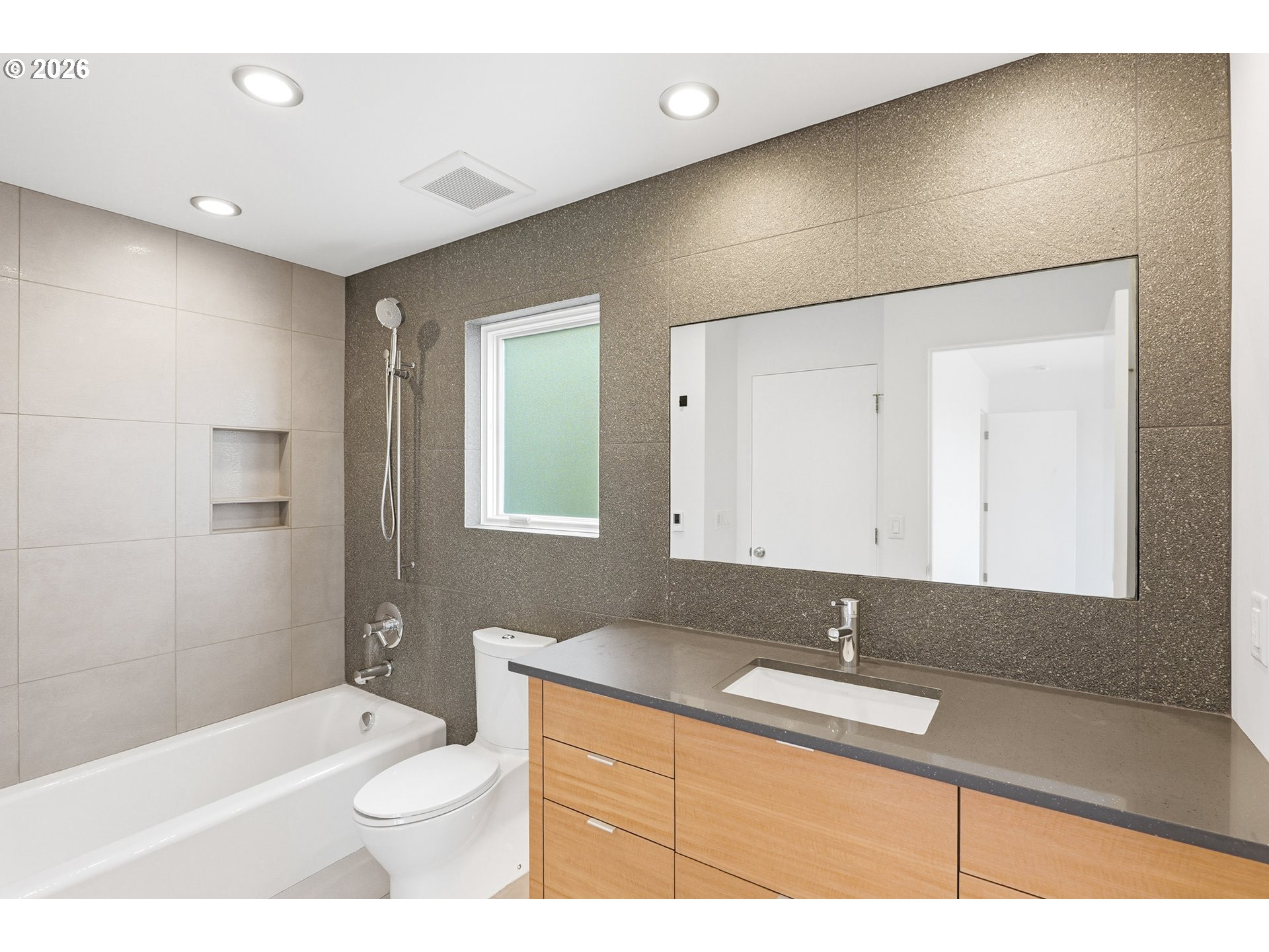 302 NW ALBEMARLE TER
