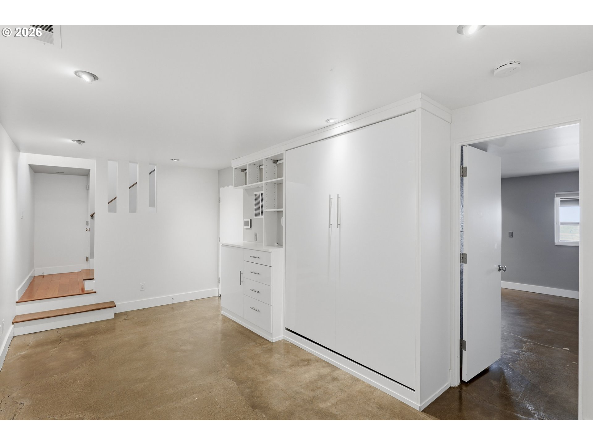 302 NW ALBEMARLE TER