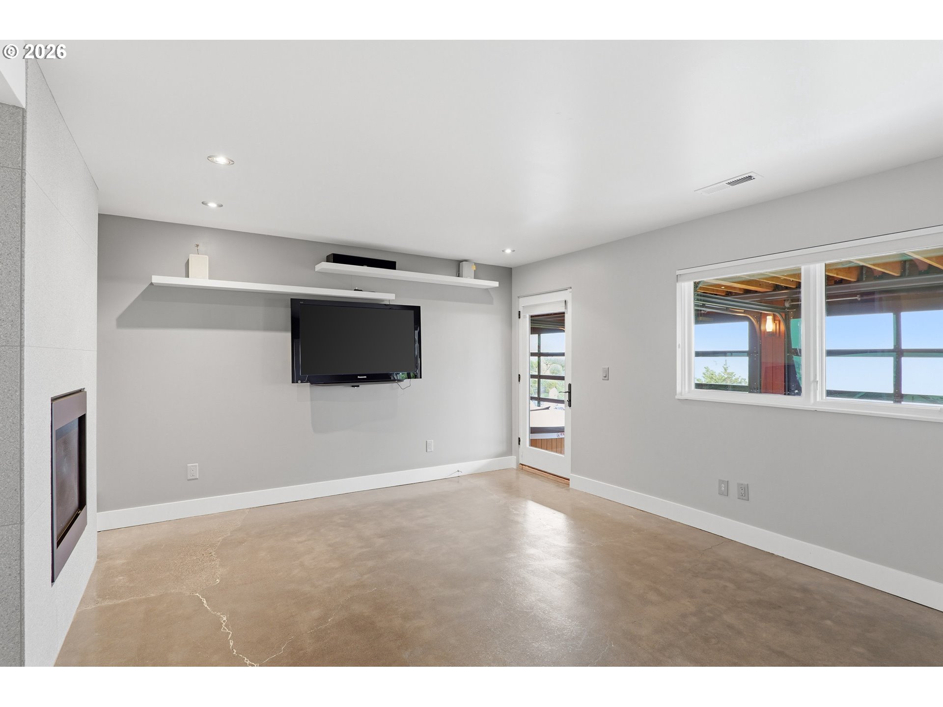 302 NW ALBEMARLE TER
